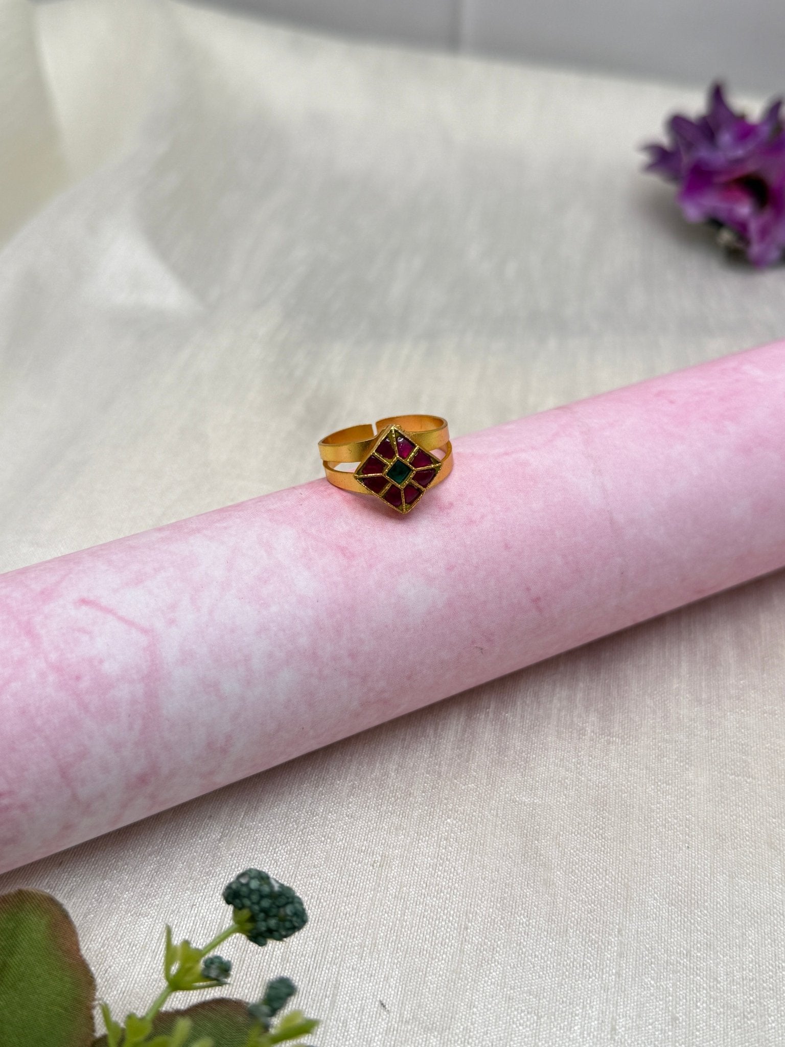 Jadau Kundan Finger Ring 185 - Mahilas