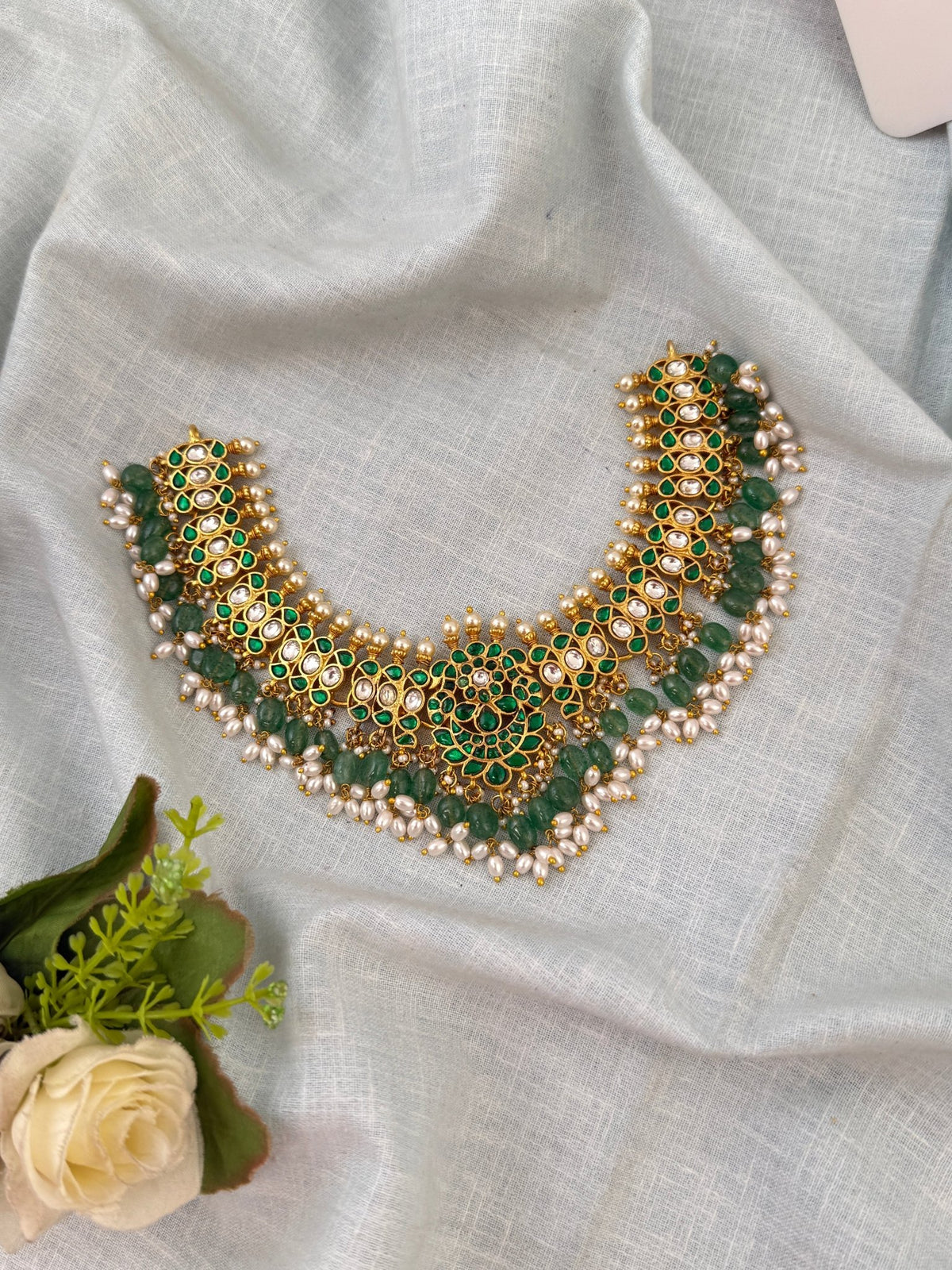 Jadau Kundan Grand Short Necklace Set | N0555 - Mahilas