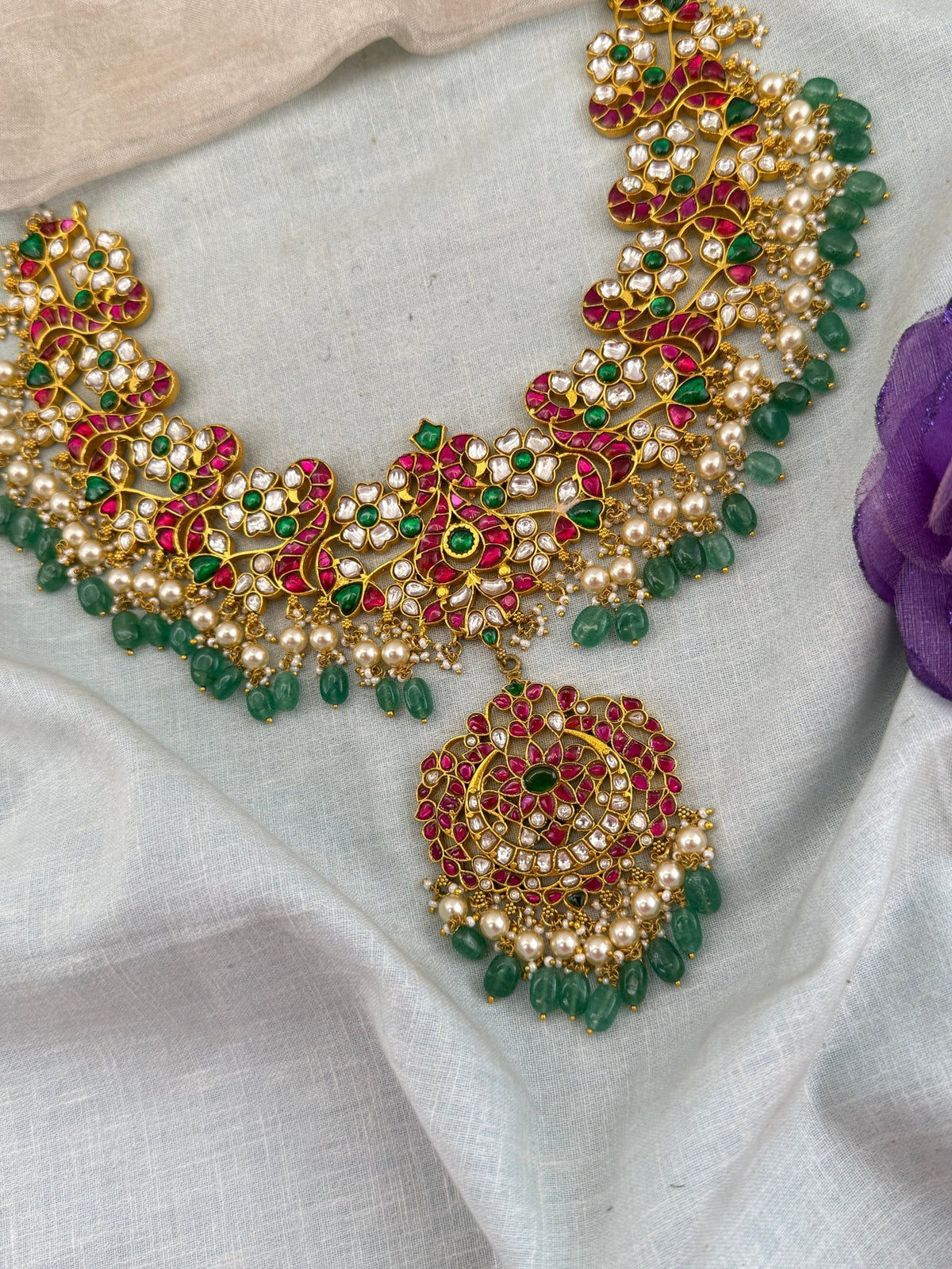 Jadau Kundan Grand Short Pendant Necklace | 110 - Mahilas