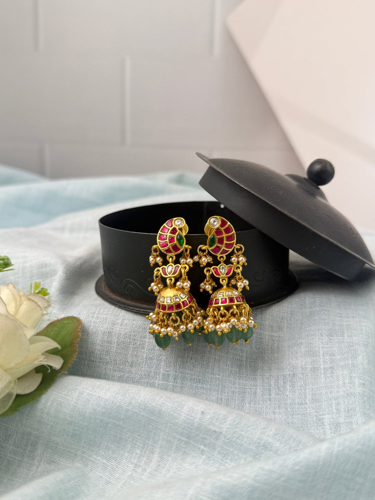 Jadau Kundan Jumka Earrings | E0498 - Mahilas