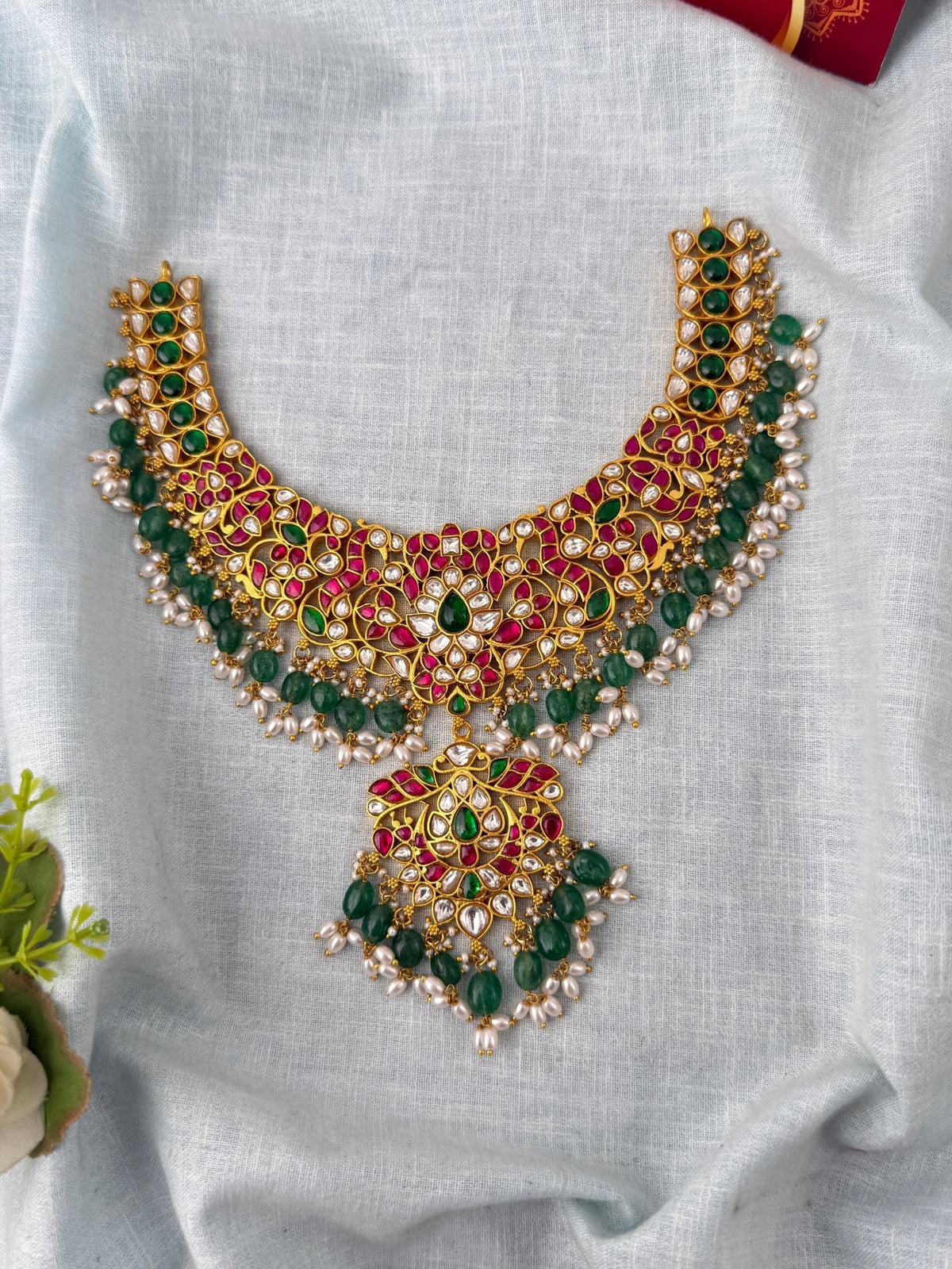 Jadau Kundan Necklace Luxurious Floral Pendant| C0042 - Mahilas