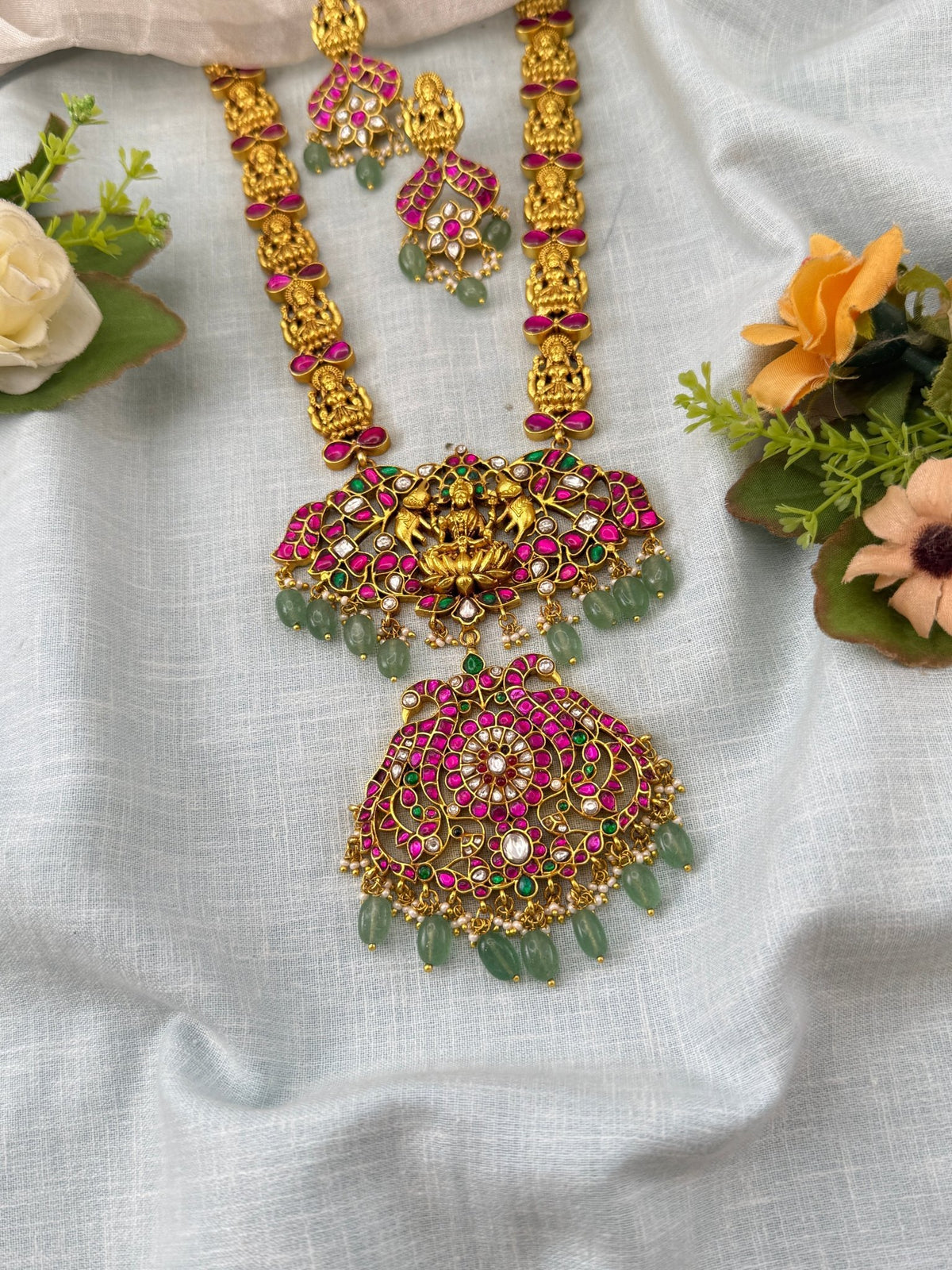 Jadau Kundan Necklace Peacock Pendant Luxury Short Set | N0413 - Mahilas