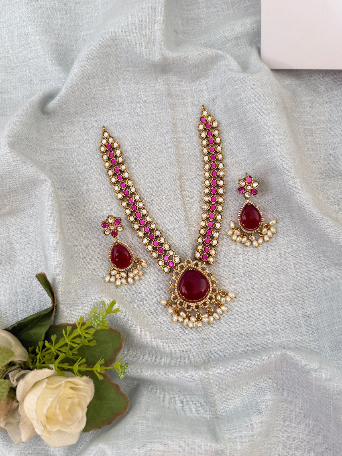 Jadau Kundan Pendant Short Necklace Set | 517 A - Mahilas