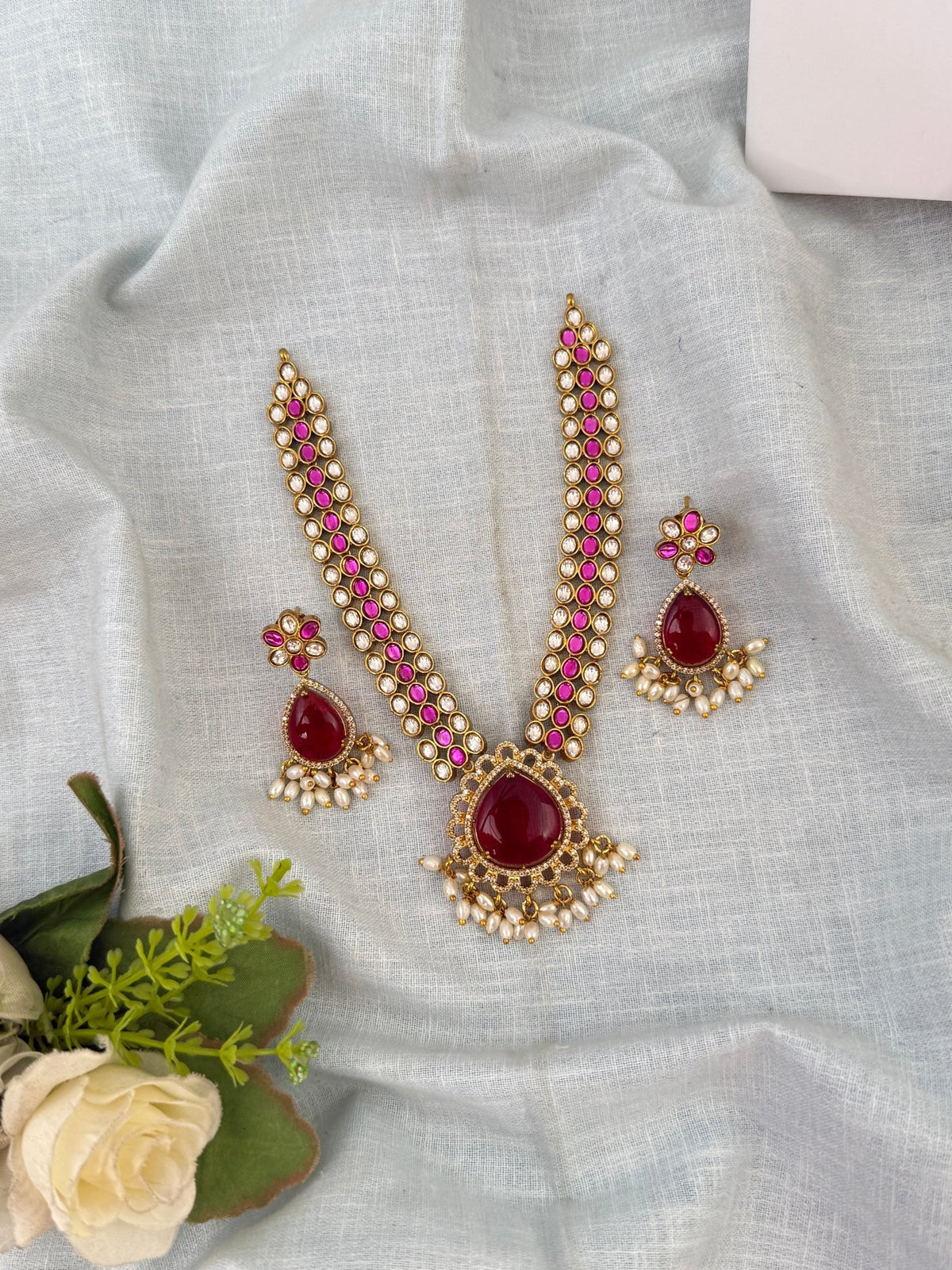 Jadau Kundan Pendant Short Necklace Set | 517 A - Mahilas