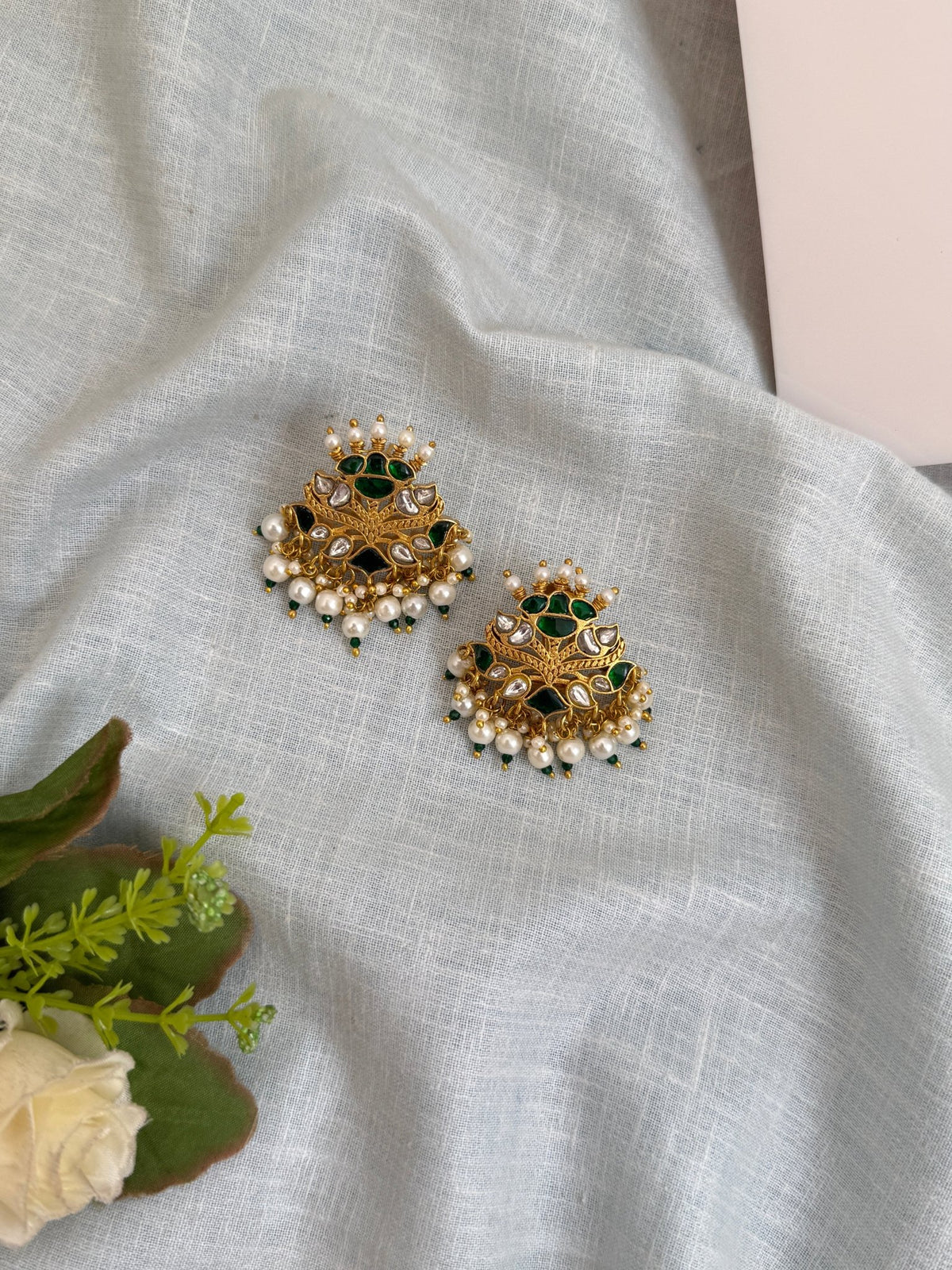 Jadau Kundan Stud Earring | E0277 - Mahilas