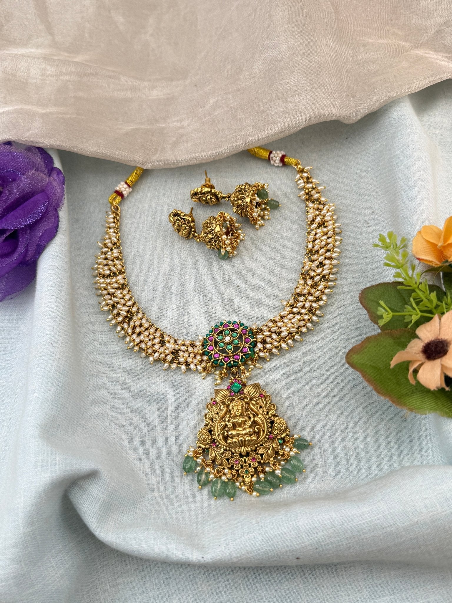 Jadau Necklace Pearl Pendant Royal Short Set | N0030 - Mahilas