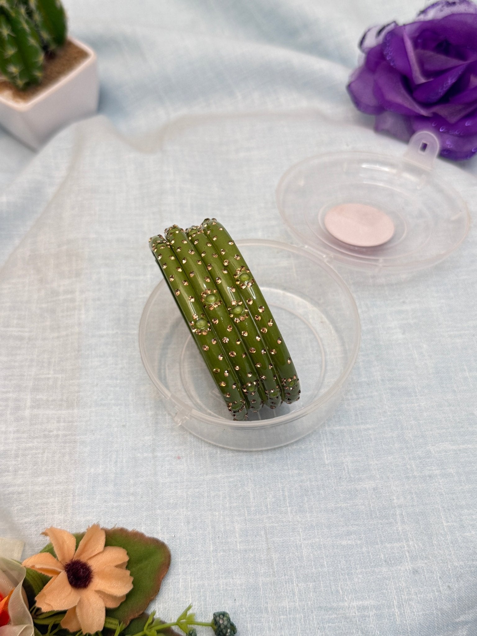 Kada Glass Bangles for Gifting Your Loved Ones - Pack Evara - Mahilas