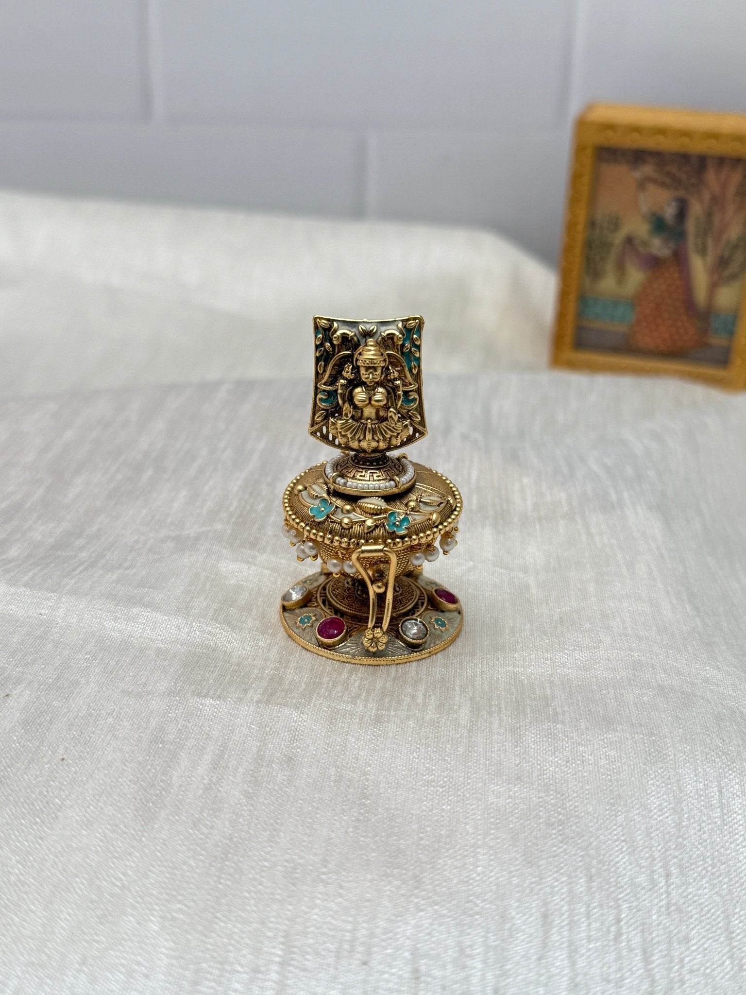 Kumkum Bharani Box - 001 - Mahilas