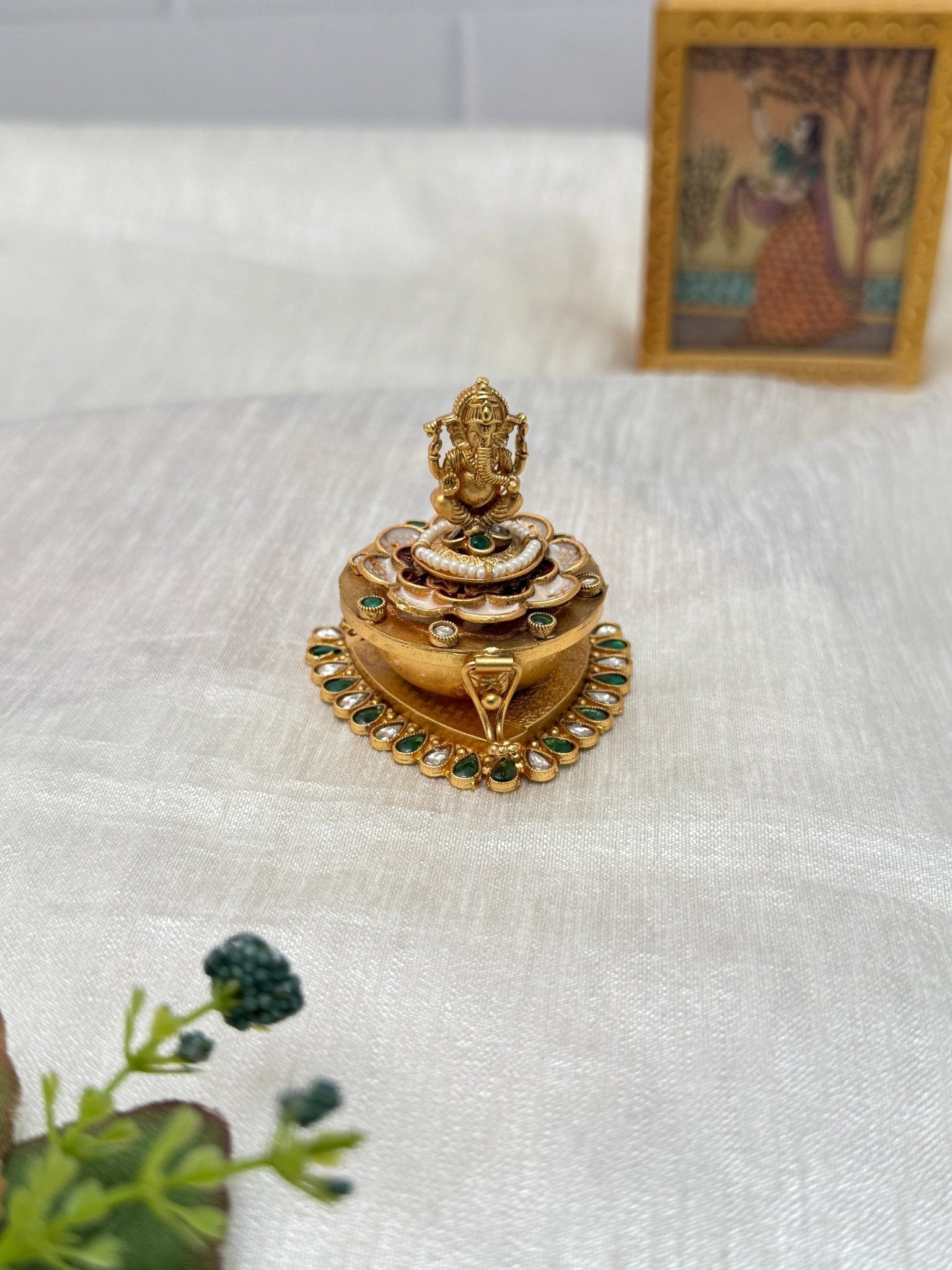 Kumkum Bharani Box - 007 - Mahilas