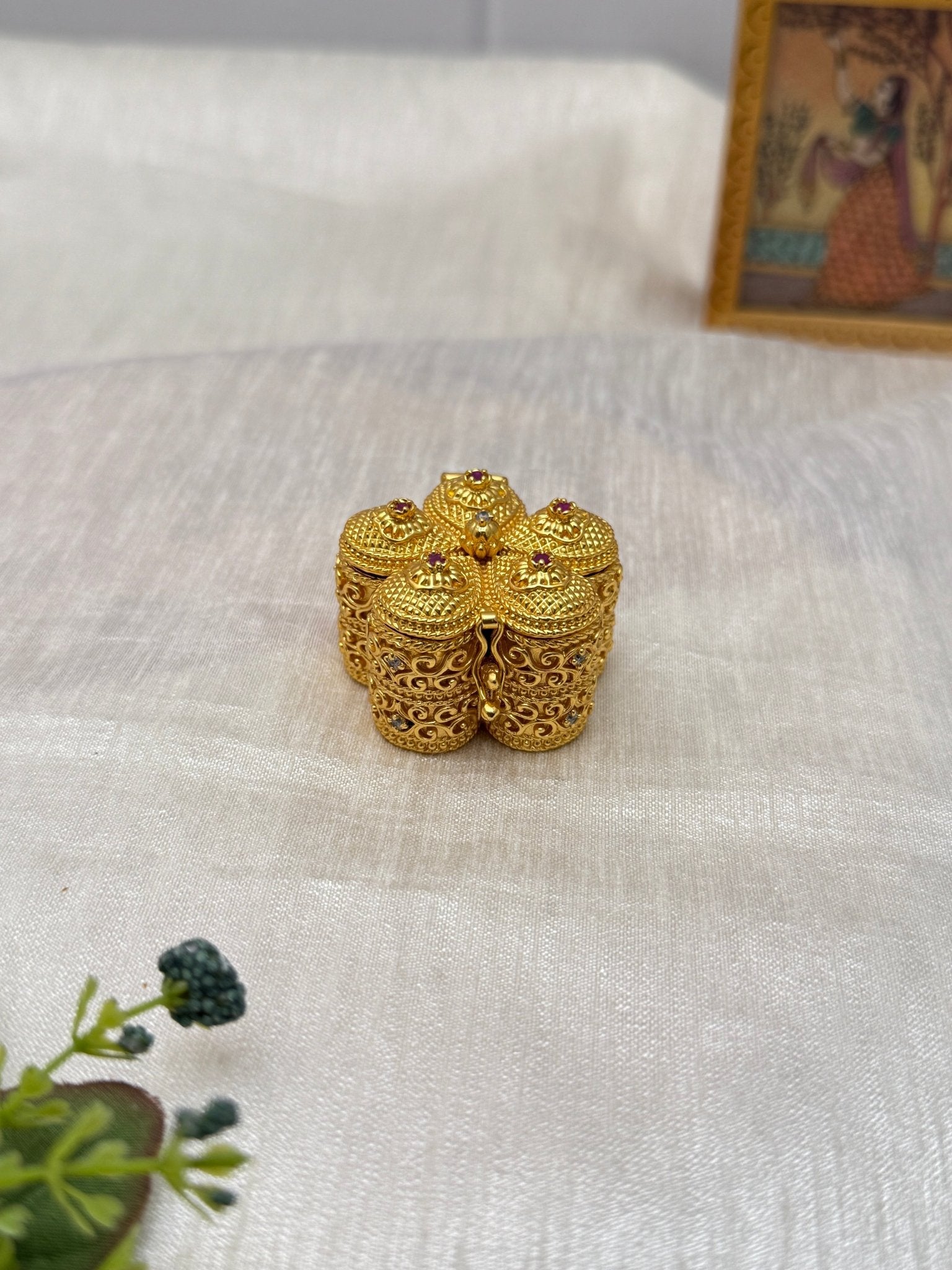 Kumkum Bharani Box - 019 - Mahilas