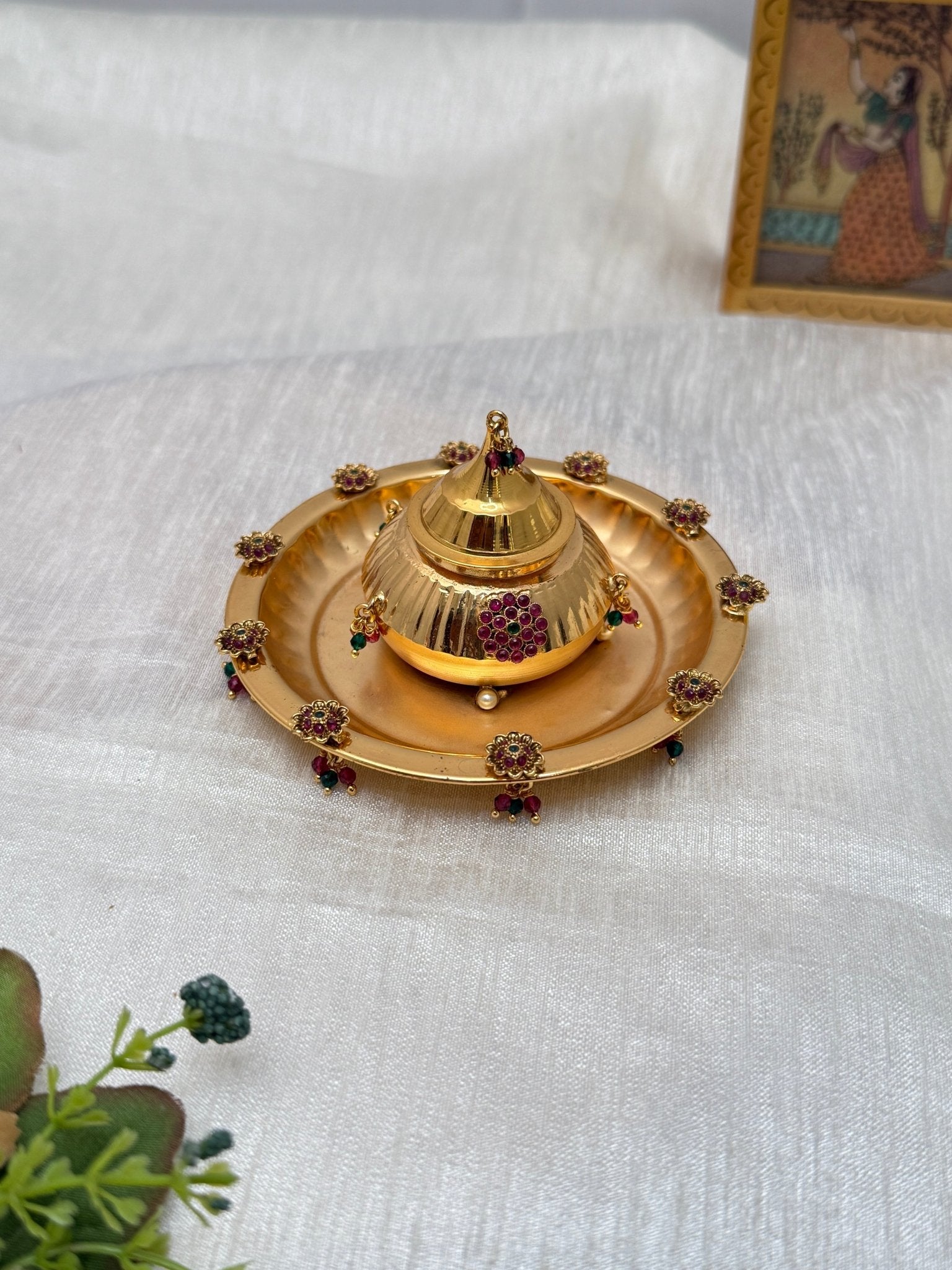 Kumkum Bharani Box - 020 - Mahilas