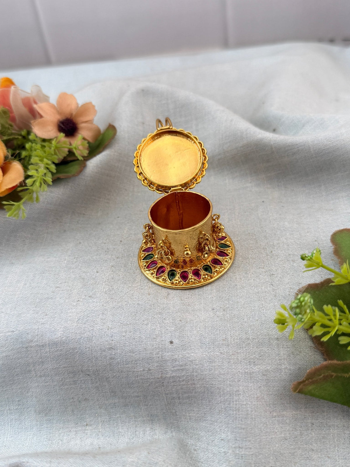 Kumkum Bharani Box | K0002 - Mahilas