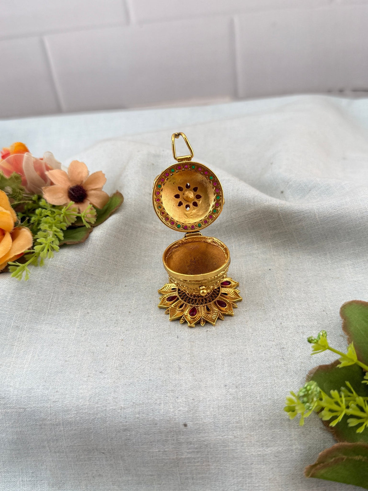 Kumkum Bharani Box | K0003 - Mahilas