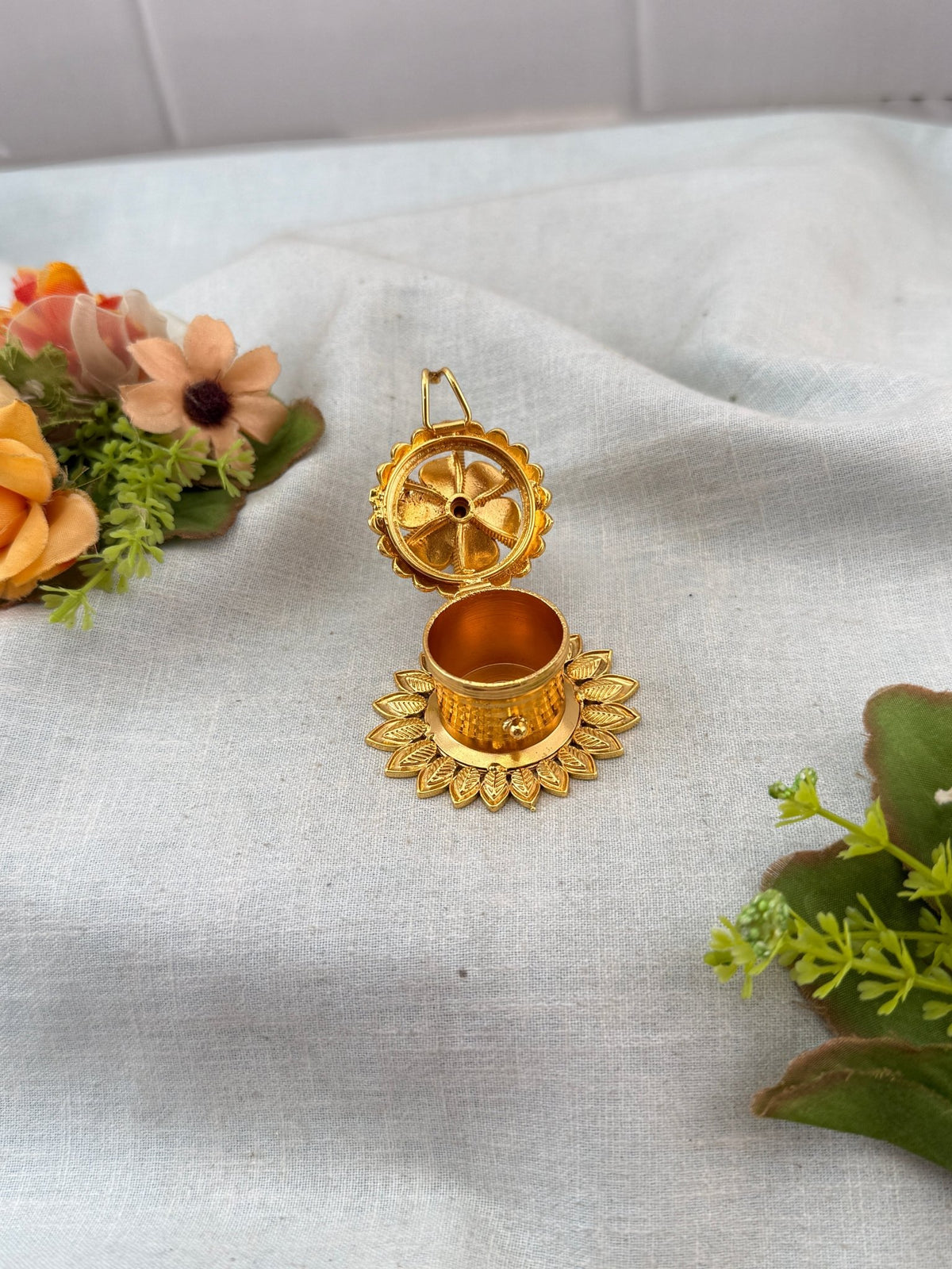 Kumkum Bharani Box | K0004 - Mahilas