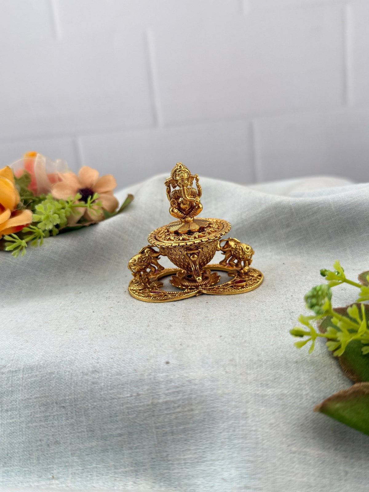 Kumkum Bharani Box | K0014 - Mahilas