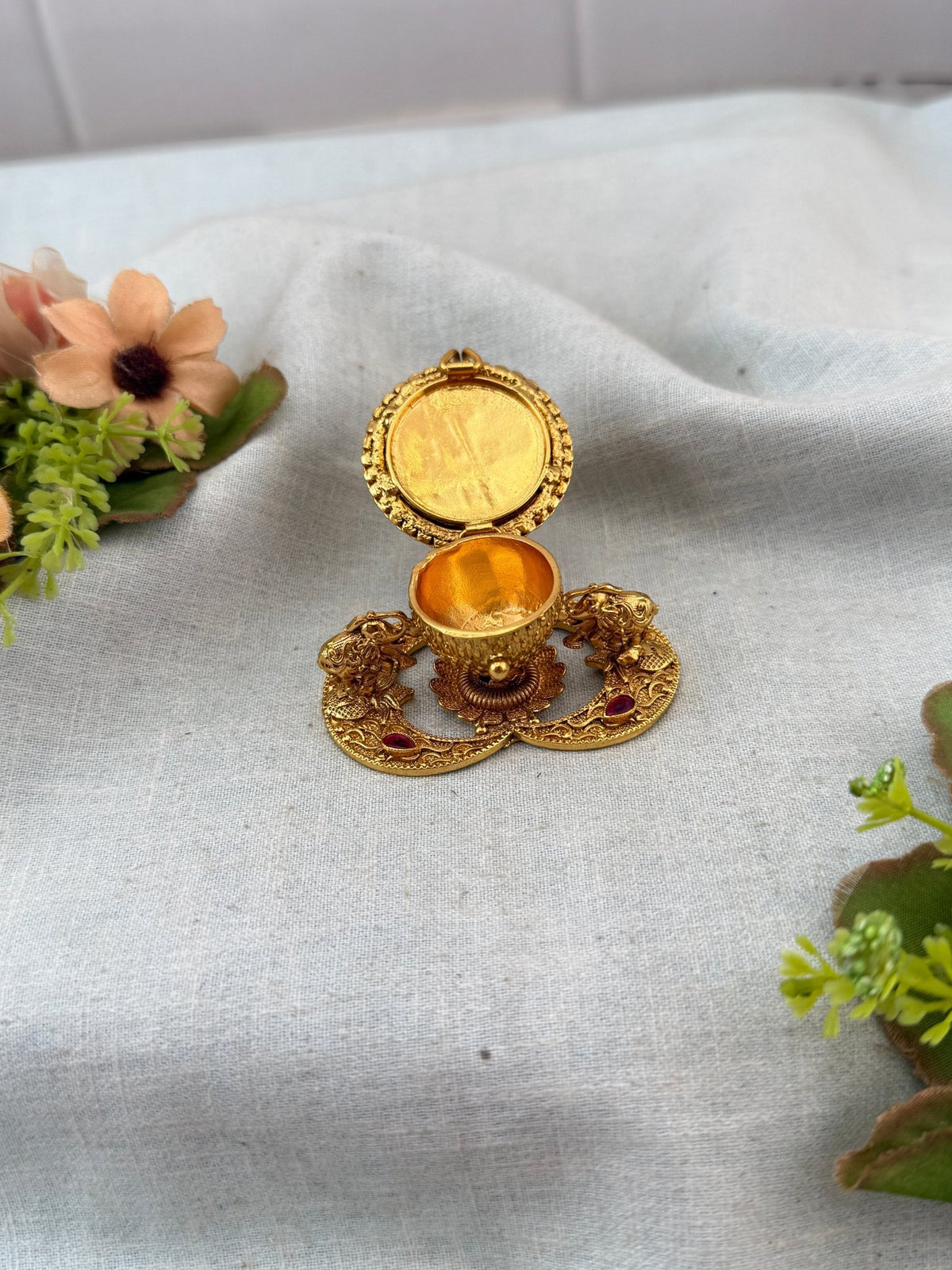 Kumkum Bharani Box | K0014 - Mahilas