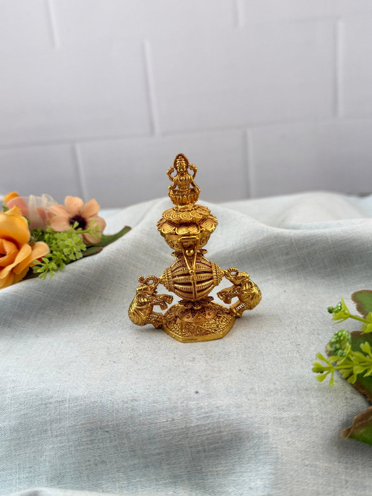 Kumkum Bharani Box | K0015 - Mahilas