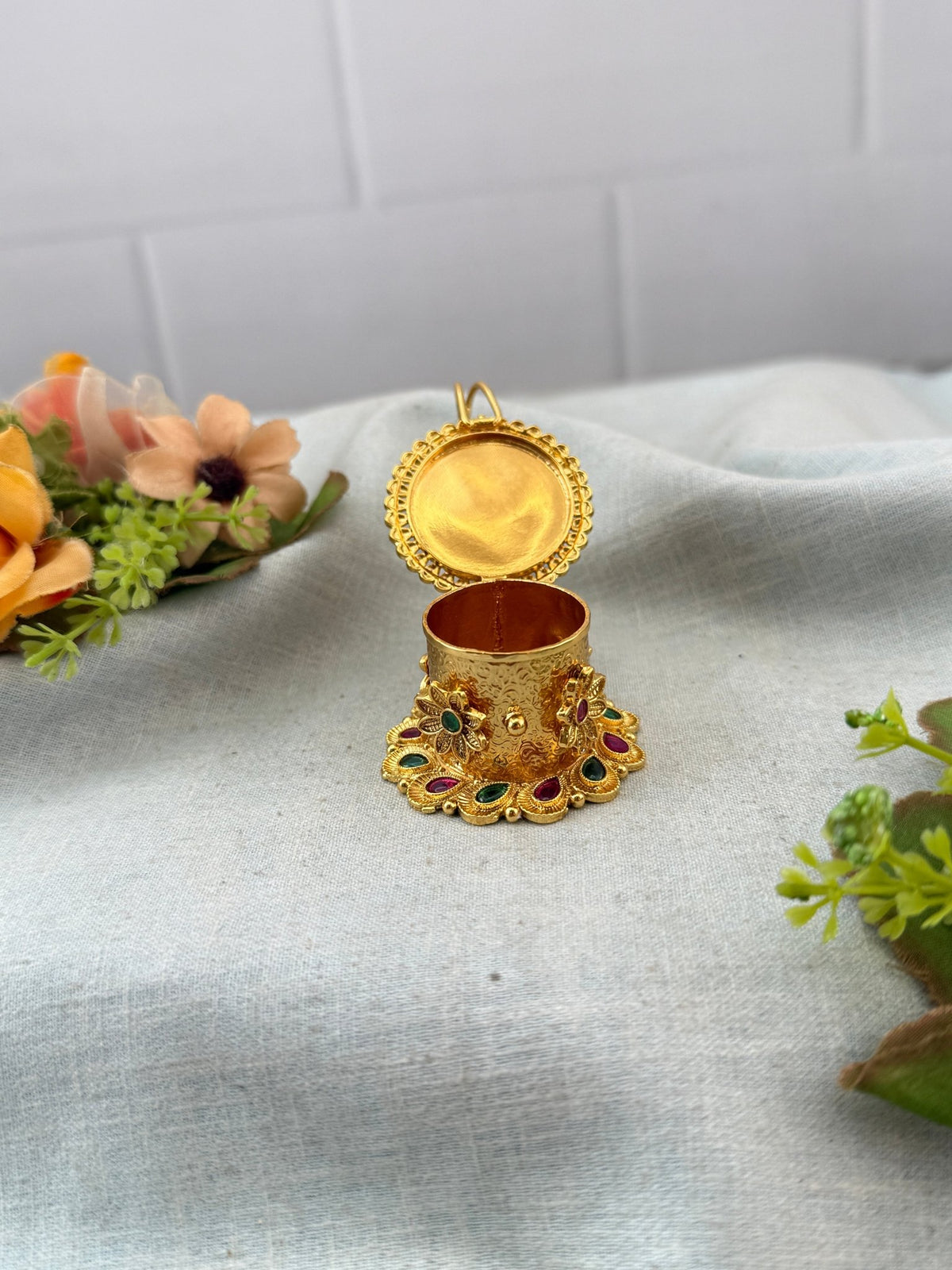 Kumkum Bharani Box | K0019 - Mahilas