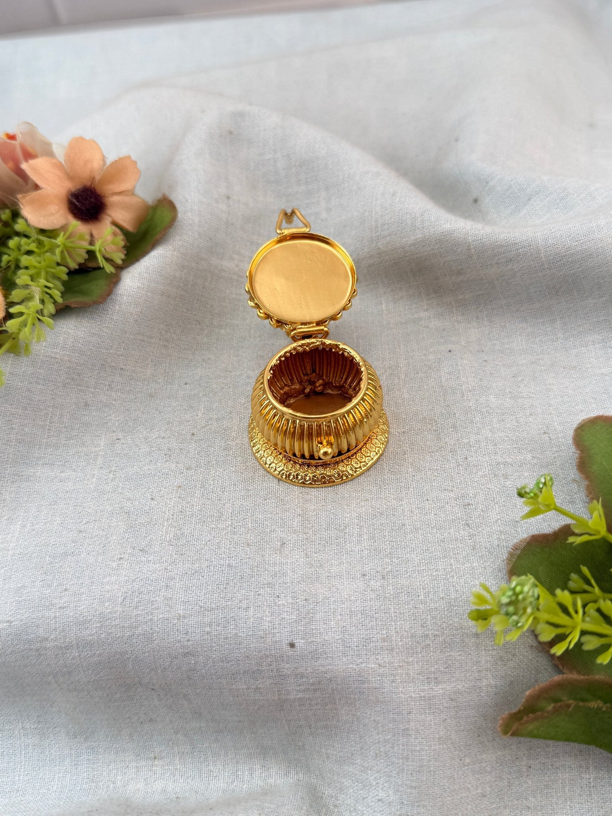 Kumkum Bharani Box | K0020 - Mahilas