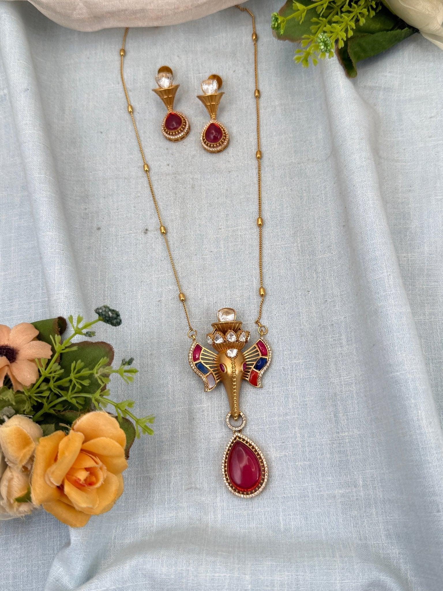 Kundan Elephant Pendant Luxury Necklace Set 695 - Mahilas