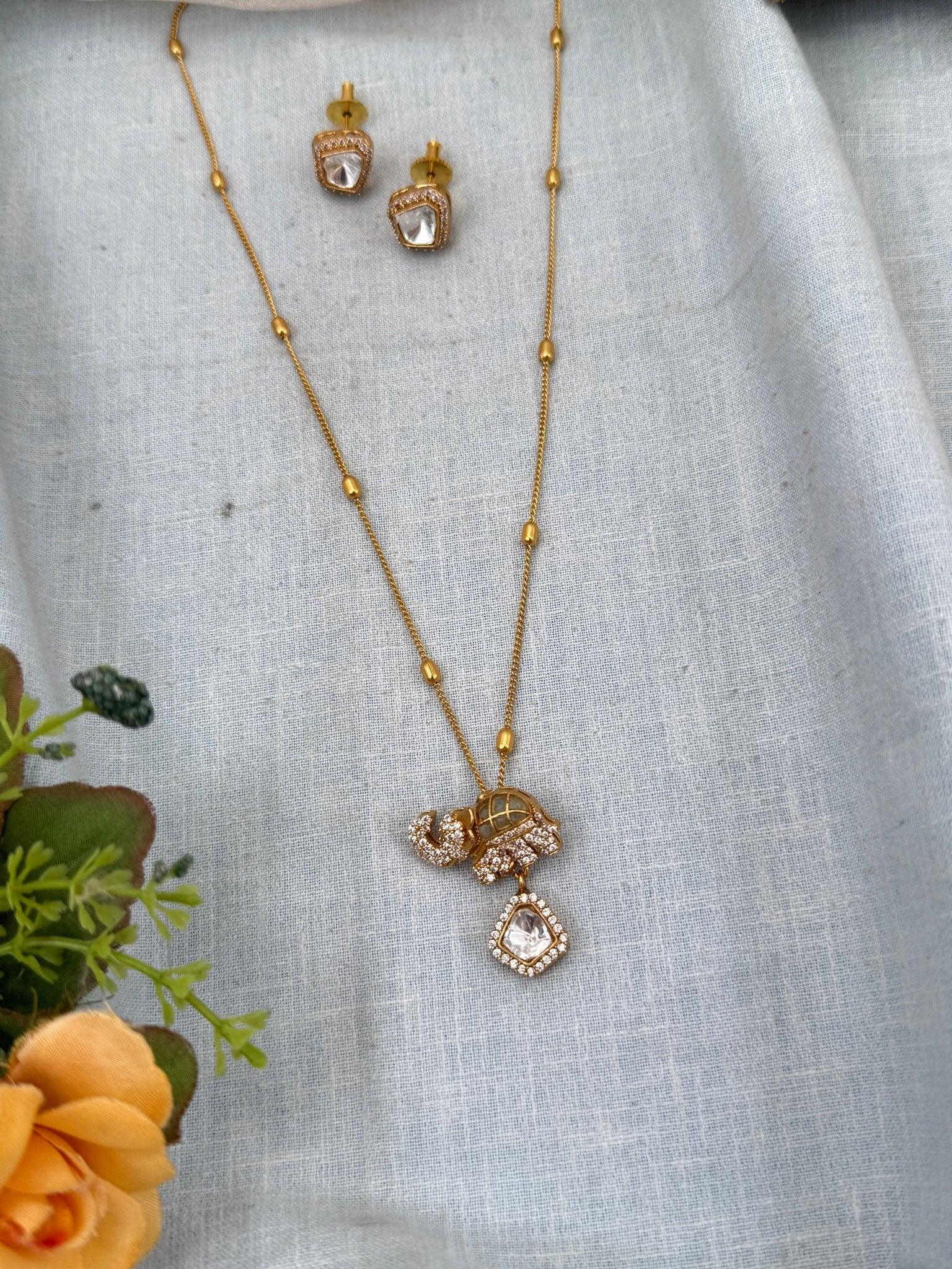 Kundan Elephant Pendant Luxury Necklace Set 699 - Mahilas