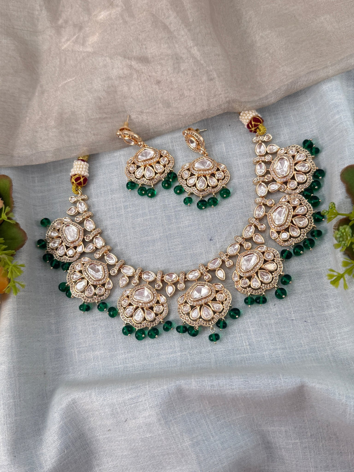 Kundan Flower Style Luxury Short Set | N0485 - Mahilas