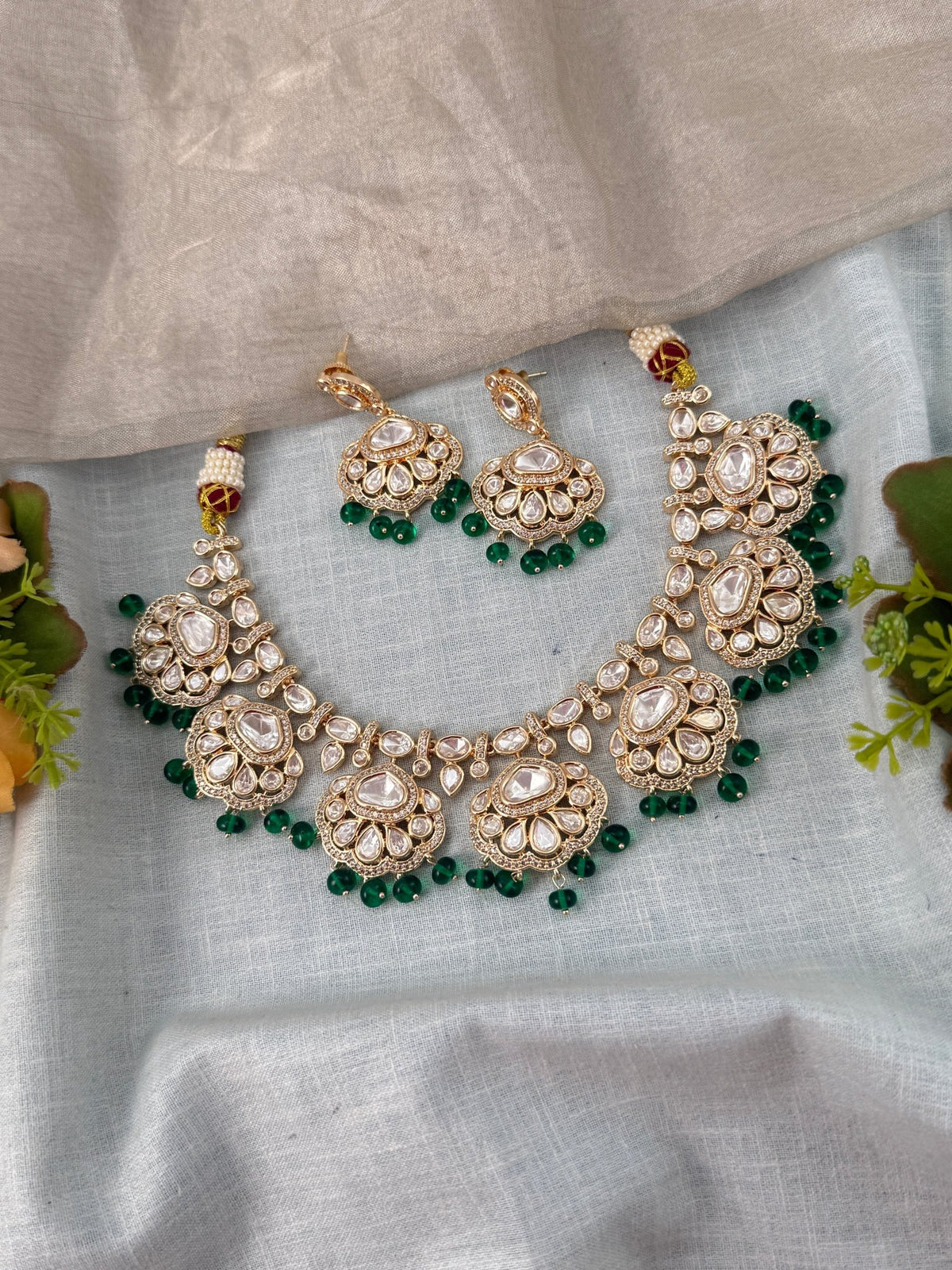 Kundan Flower Style Luxury Short Set | N0485 - Mahilas