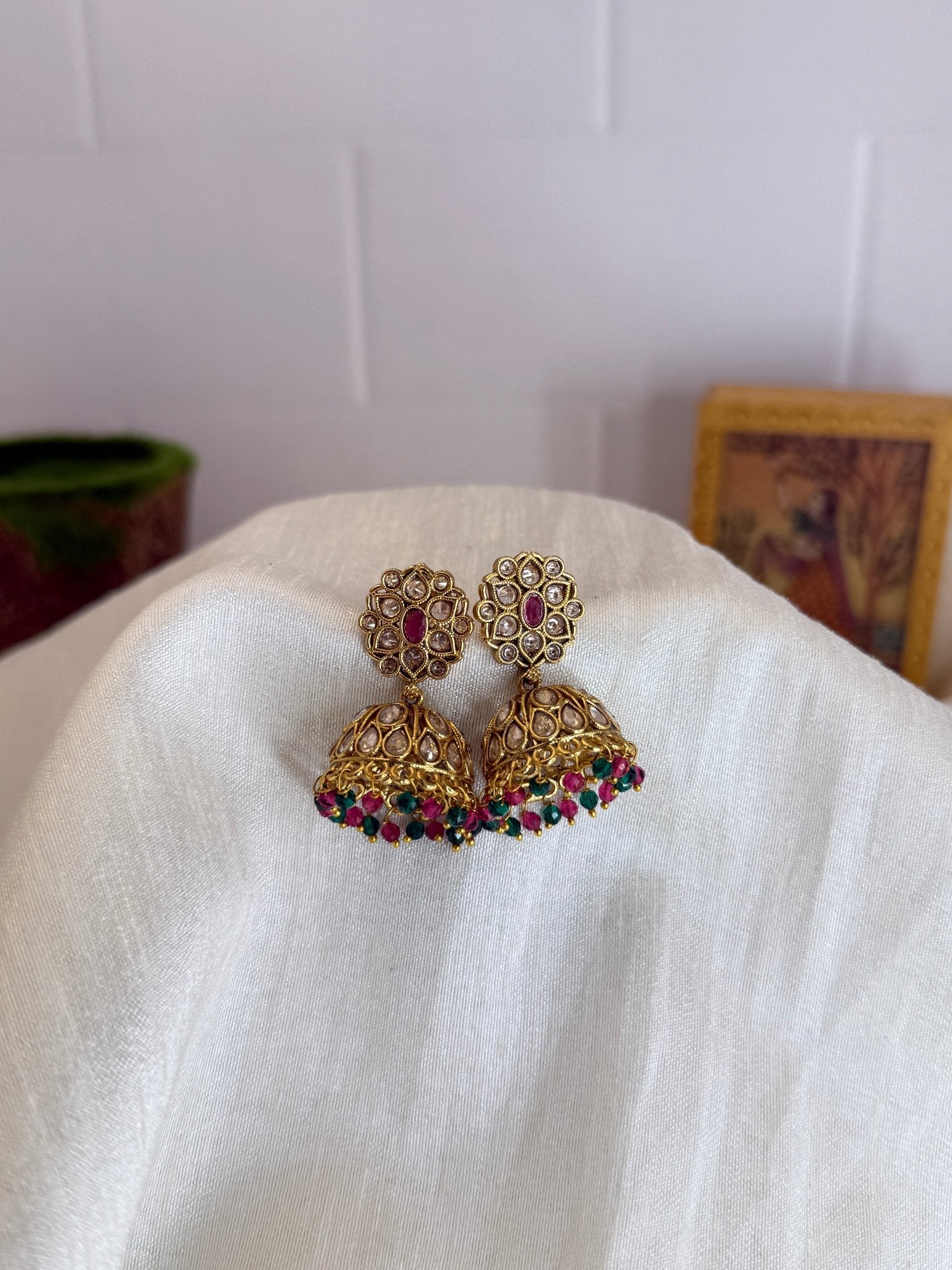 Kundan Jhumka 0080 - Mahilas