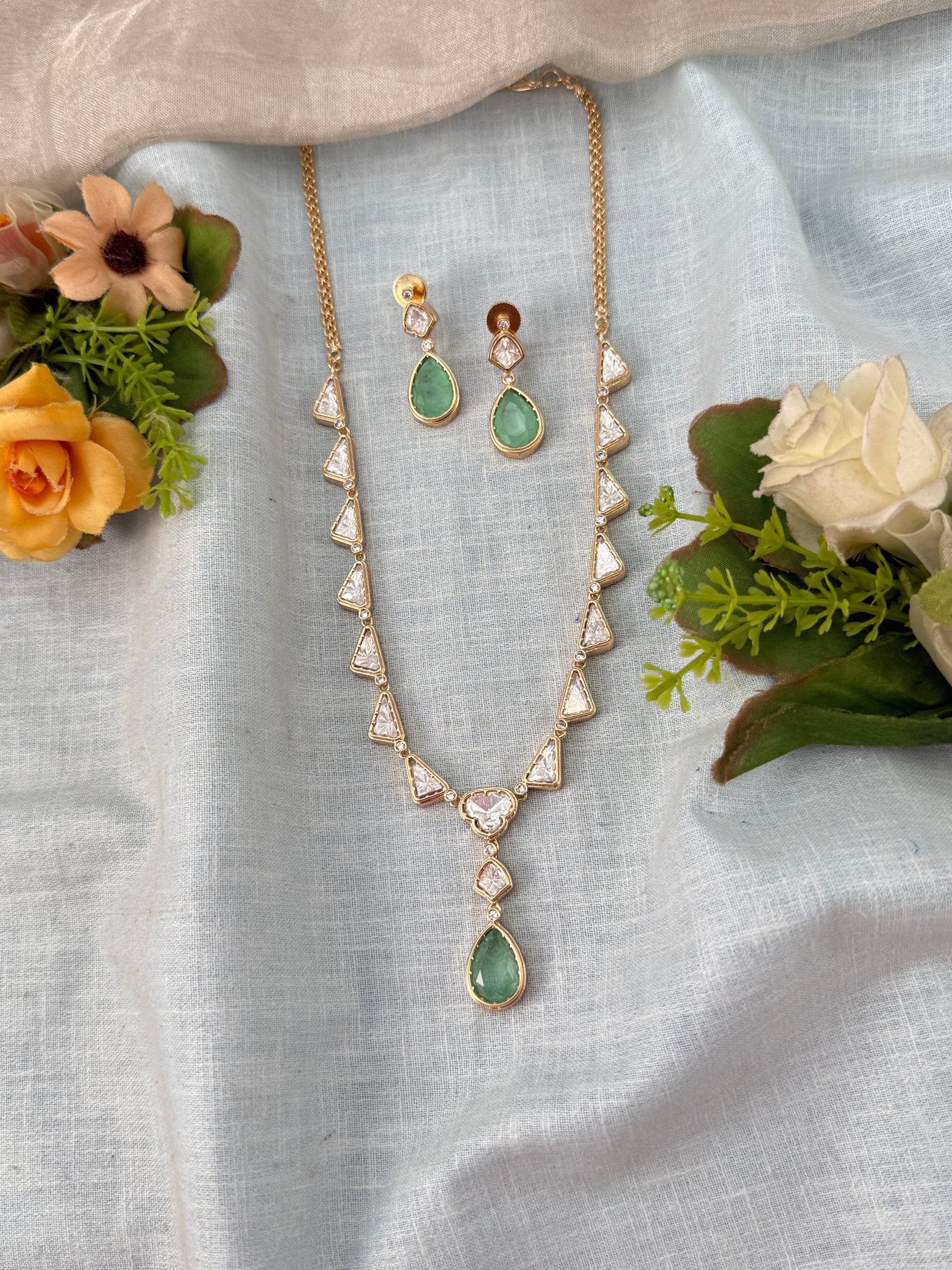 Kundan Necklace Elegant Pendant Set | N0510 - Mahilas
