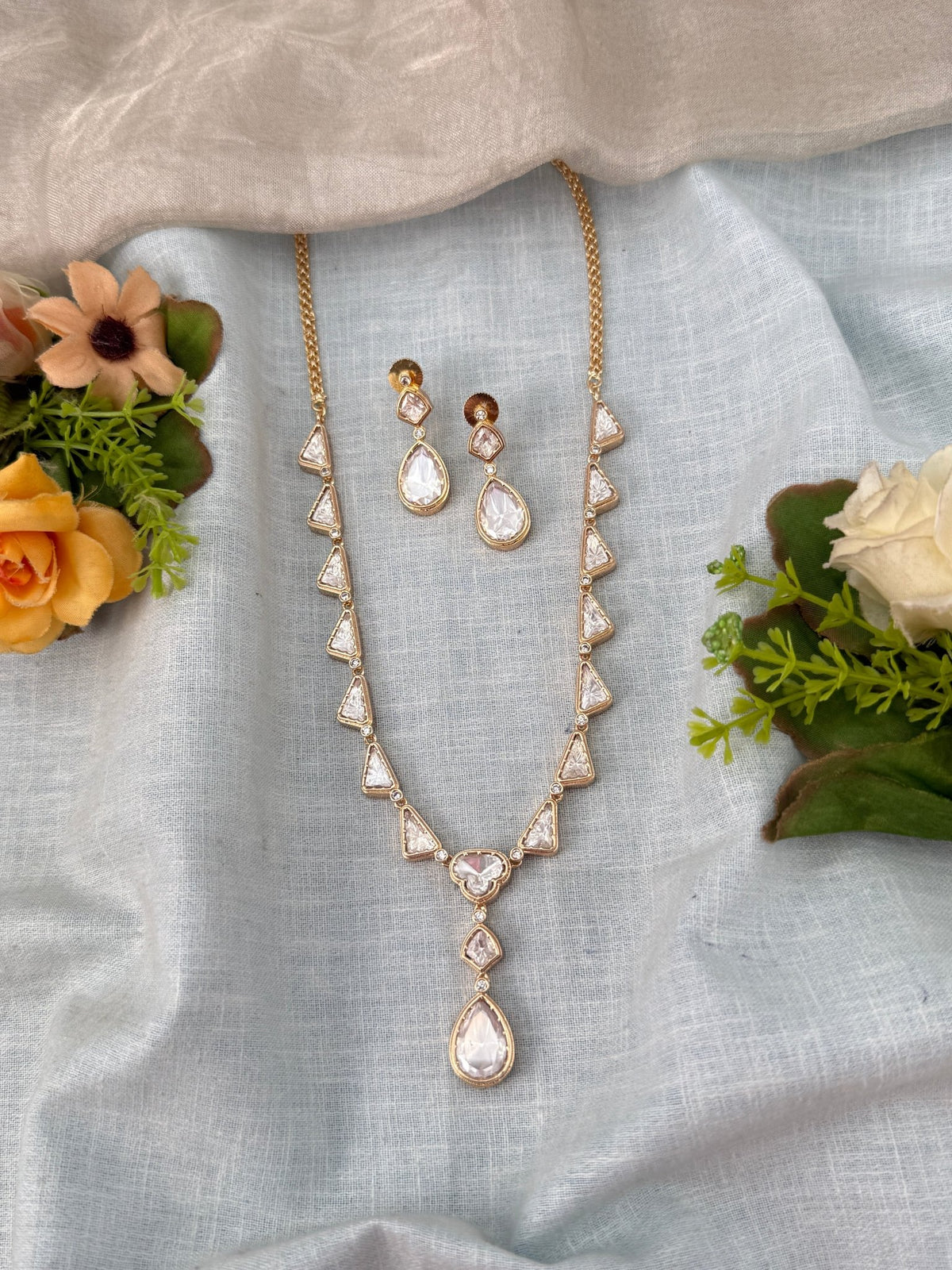 Kundan Necklace Elegant Pendant Set | N0510 A - Mahilas