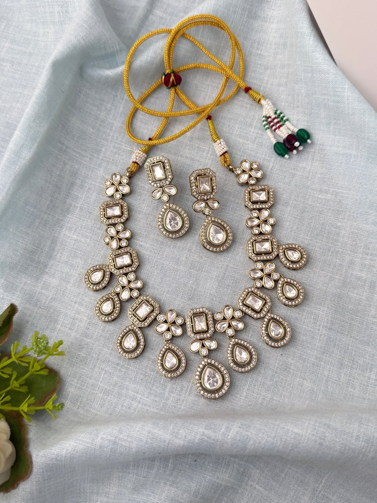Kundan Necklace Premium Short Set | N0992 - Mahilas