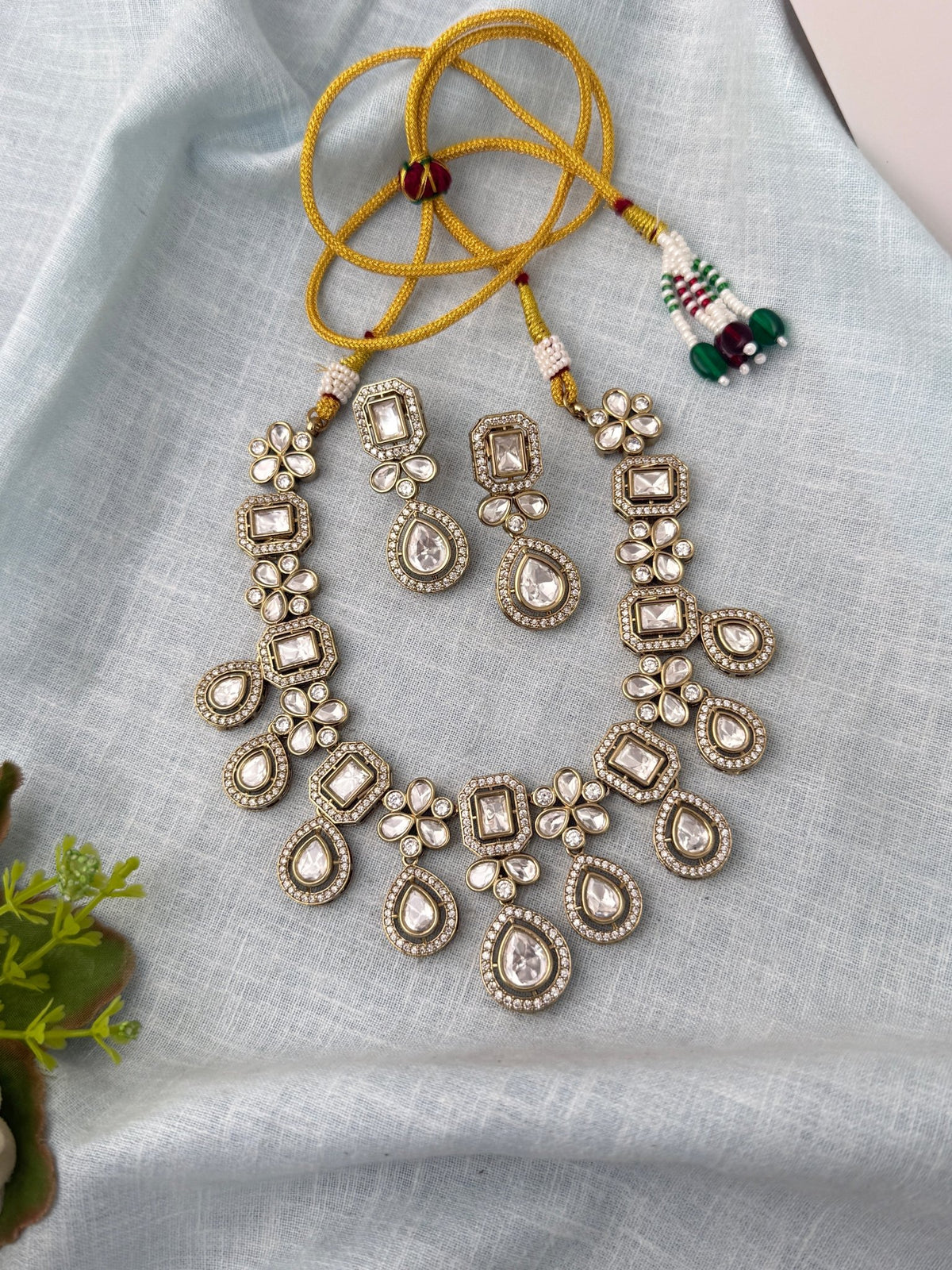 Kundan Necklace Premium Short Set | N0992 - Mahilas