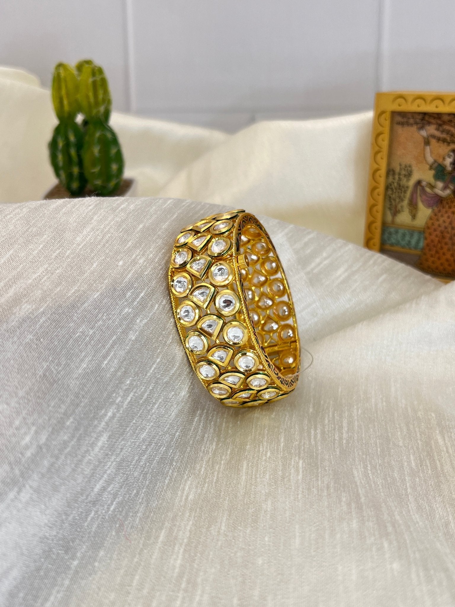 Kundan Stone Bangle 1045 - Mahilas