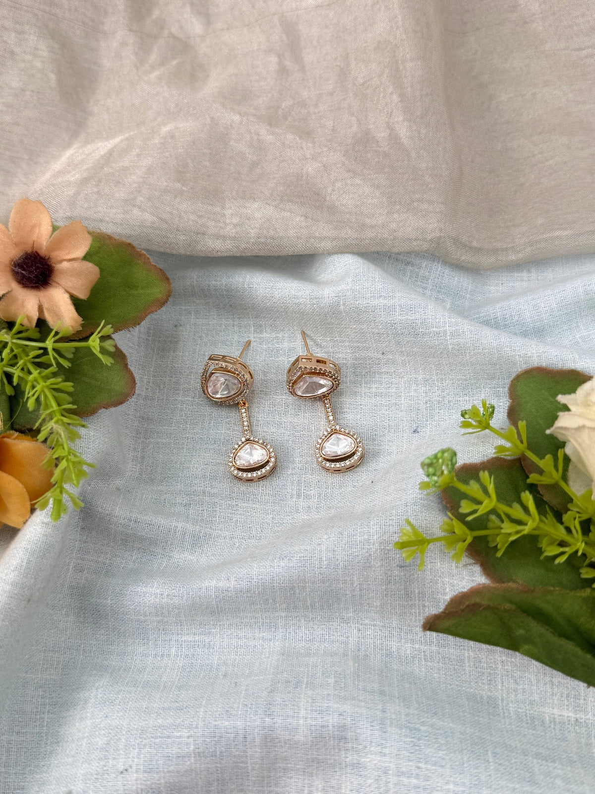 Kundan Stud Style Earrings | E0263 - Mahilas