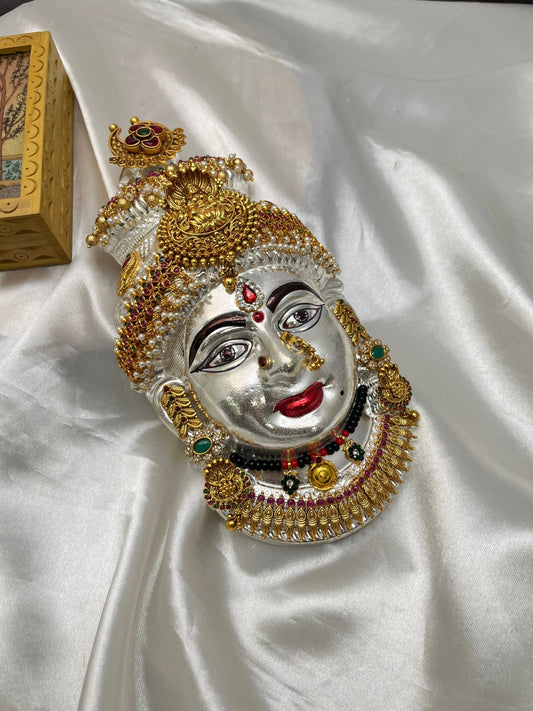 Lakshmi Idol 13 - Mahilas