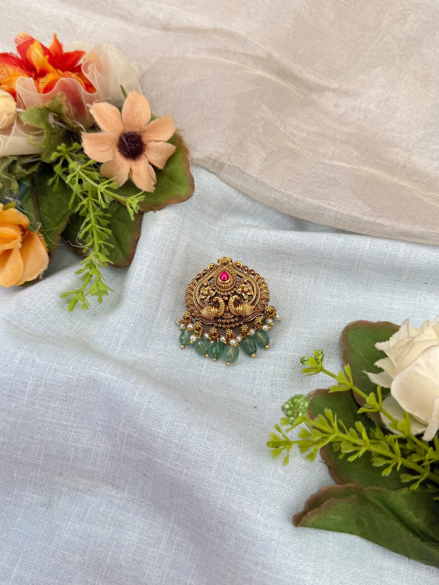 Luxurioius Antique Peacock Saree Pin 337 - Mahilas