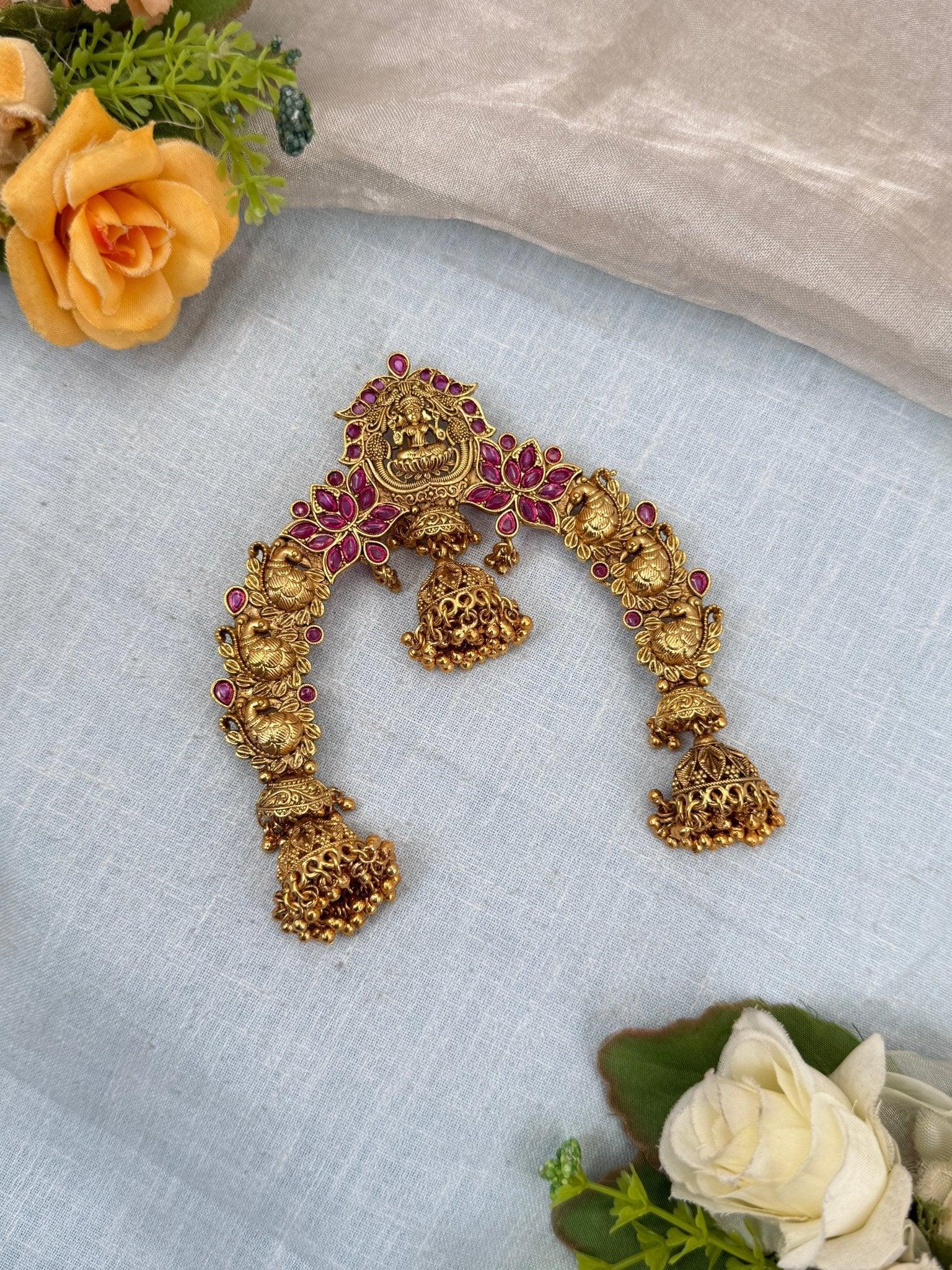 Luxurious Antique Arch Jadebille 411 - Mahilas