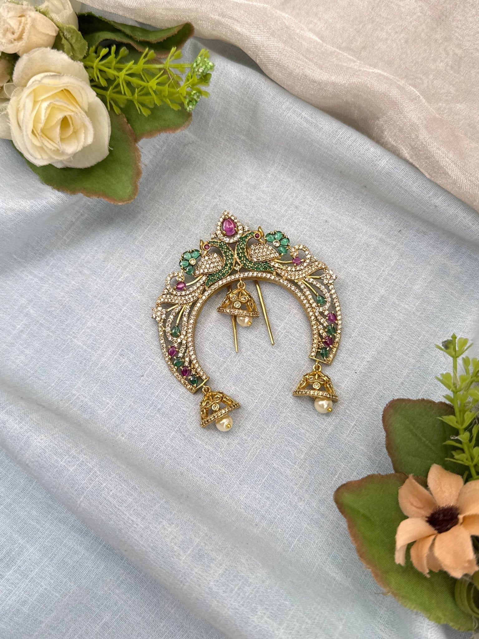 Luxurious Antique Arch Jadebille 583 - Mahilas