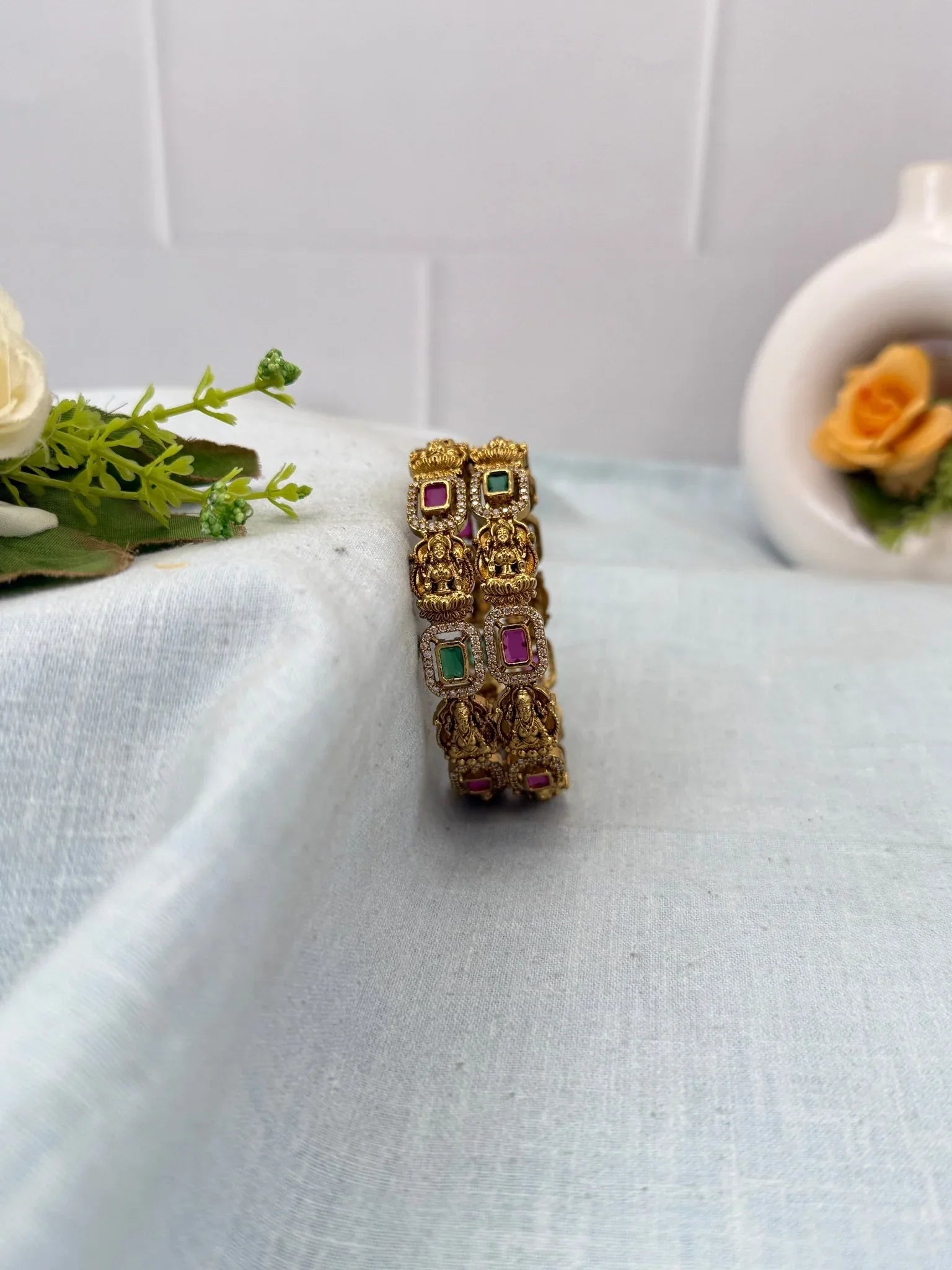 Luxurious Antique Bangles 7057 - Mahilas