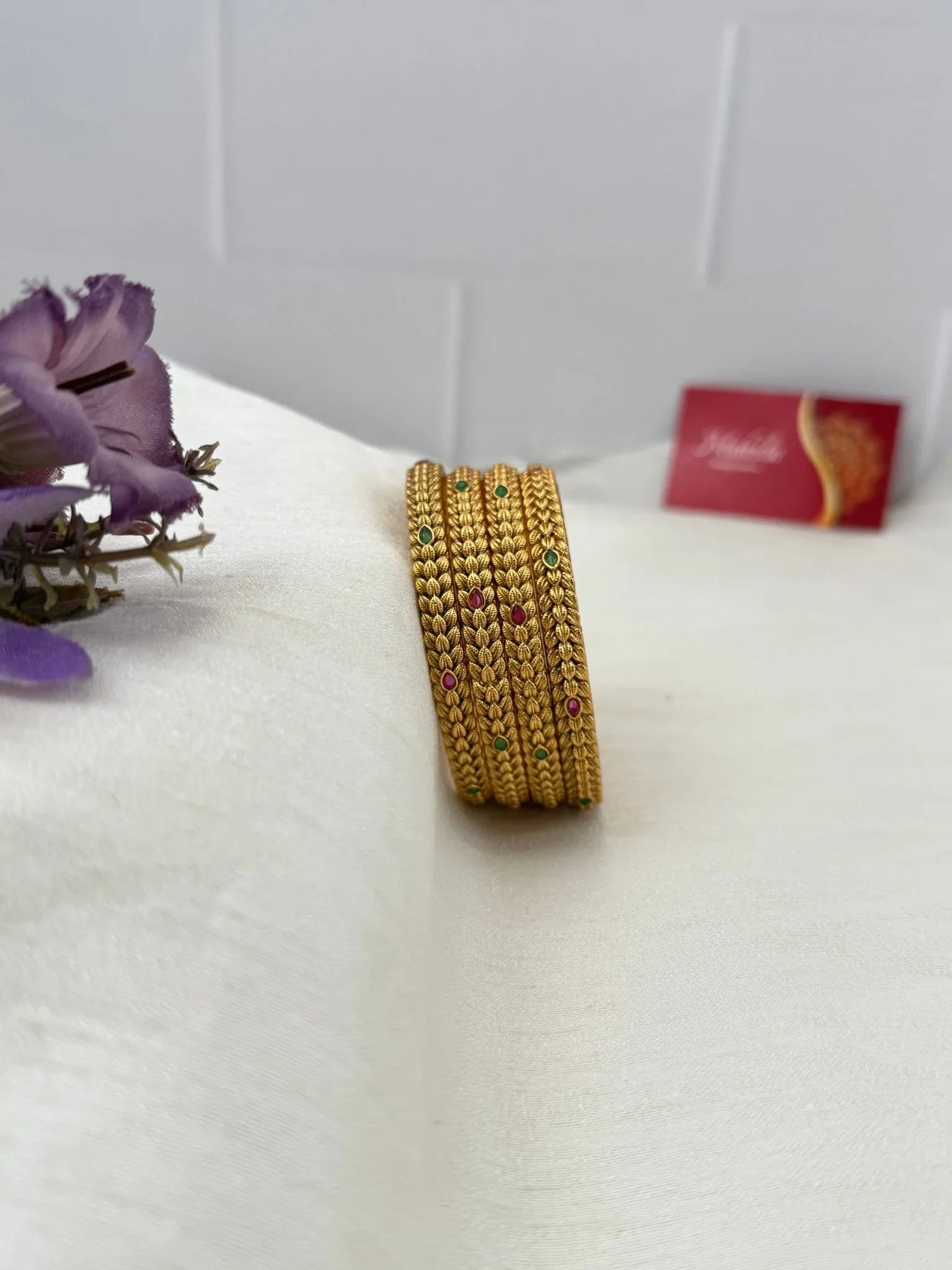 Luxurious Antique Bangles 7060 - Mahilas