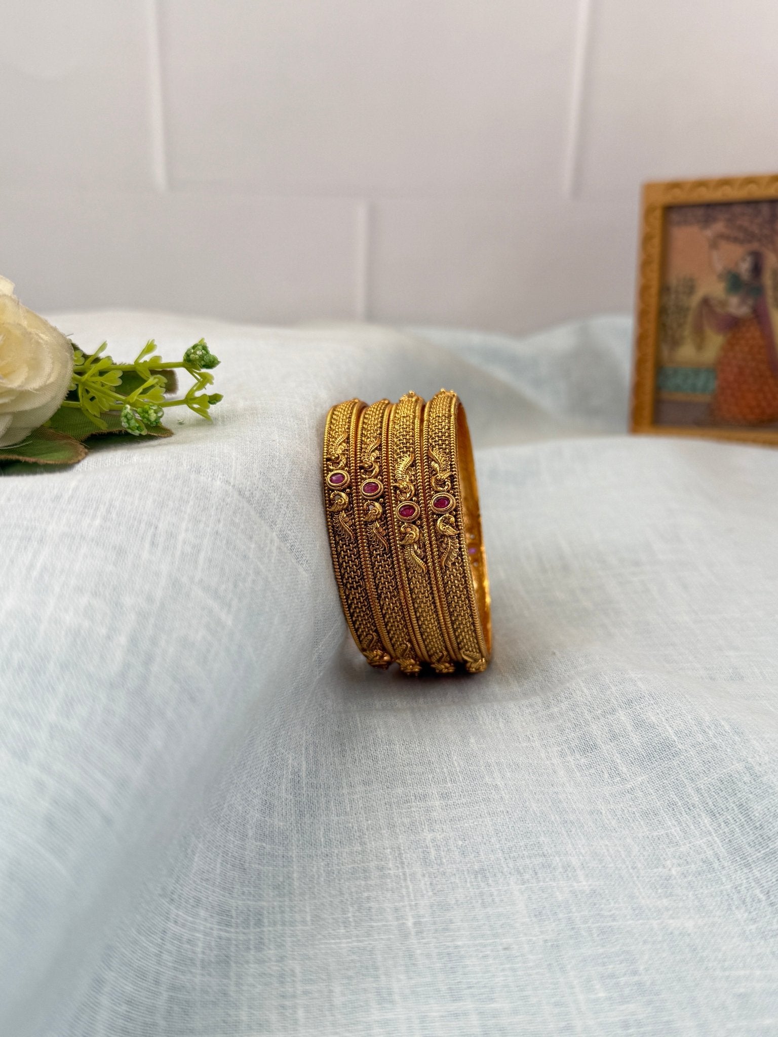 Luxurious Antique Bangles 7097 - Mahilas