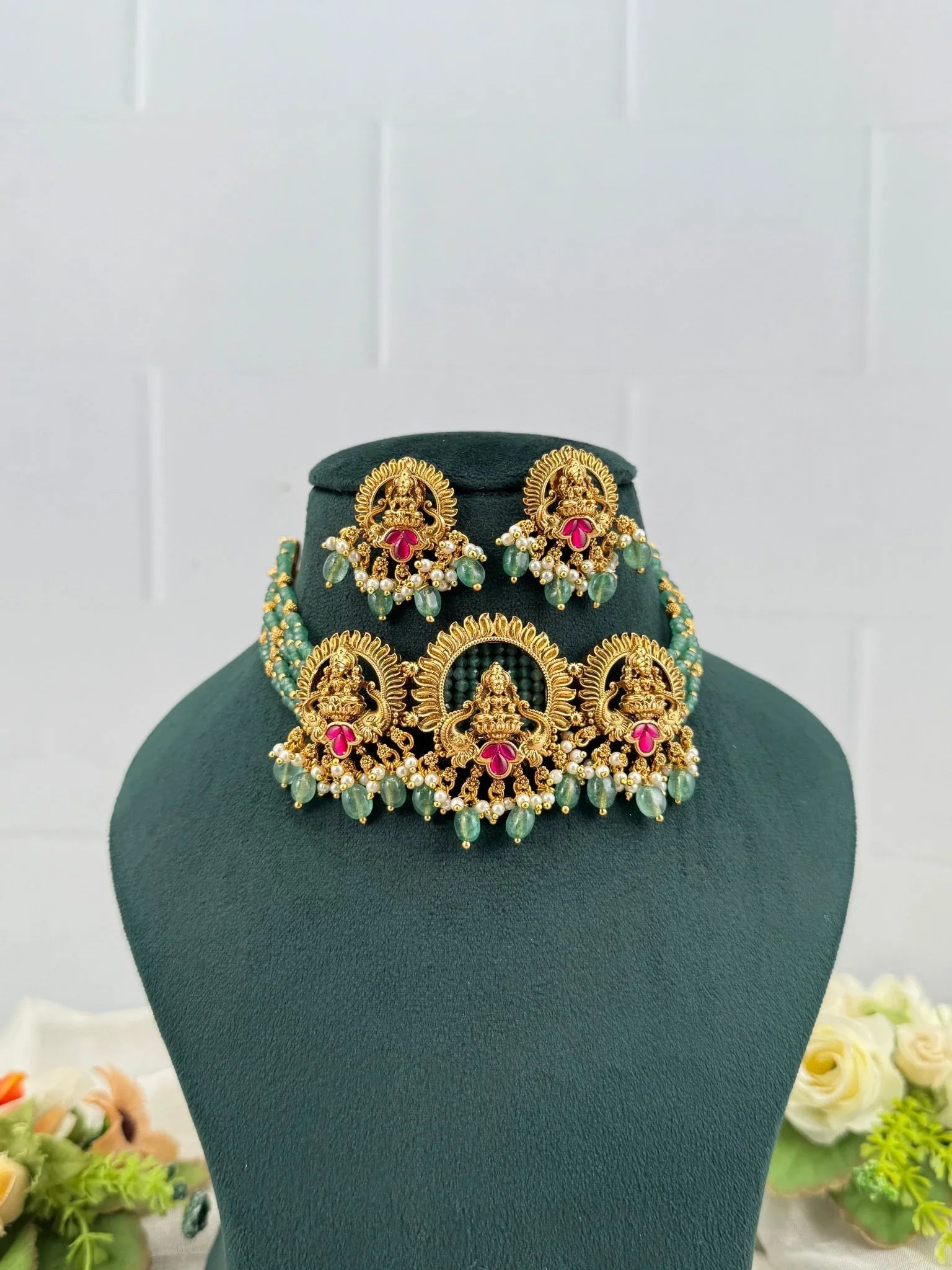 Luxurious Antique Choker Necklace Set 606 - Mahilas