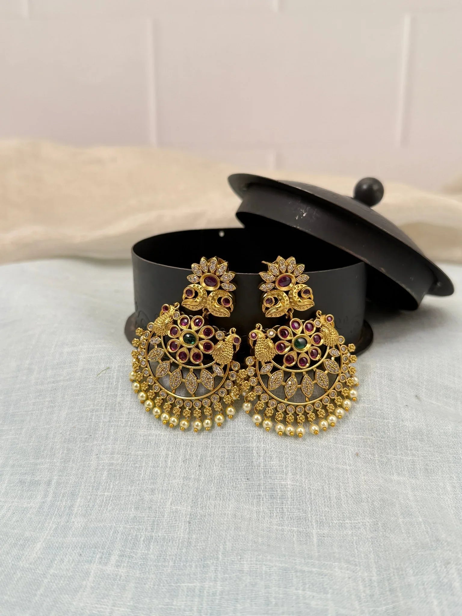 Luxurious Antique Earrings 0500 - Mahilas