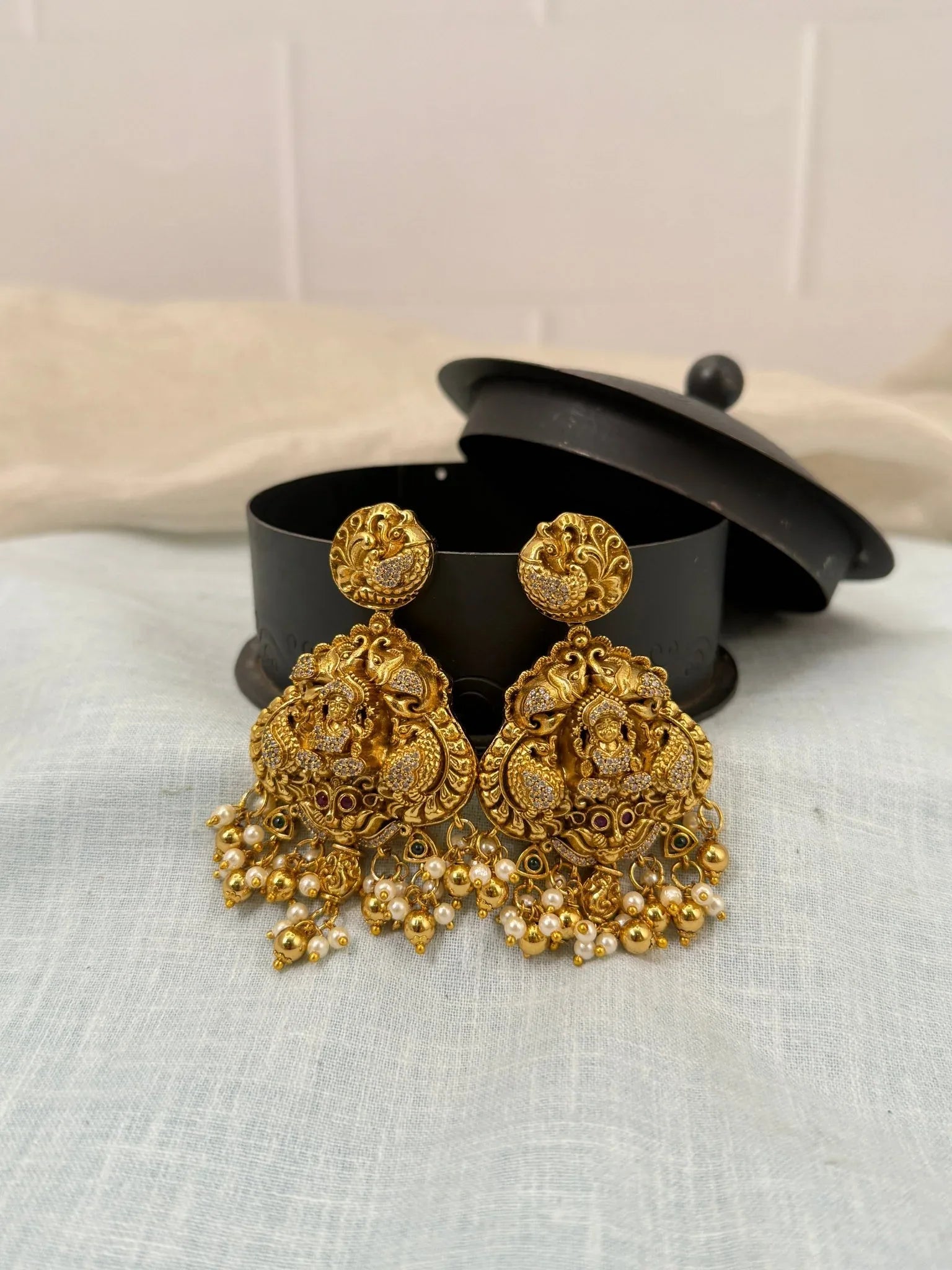 Luxurious Antique Earrings 0508 - Mahilas