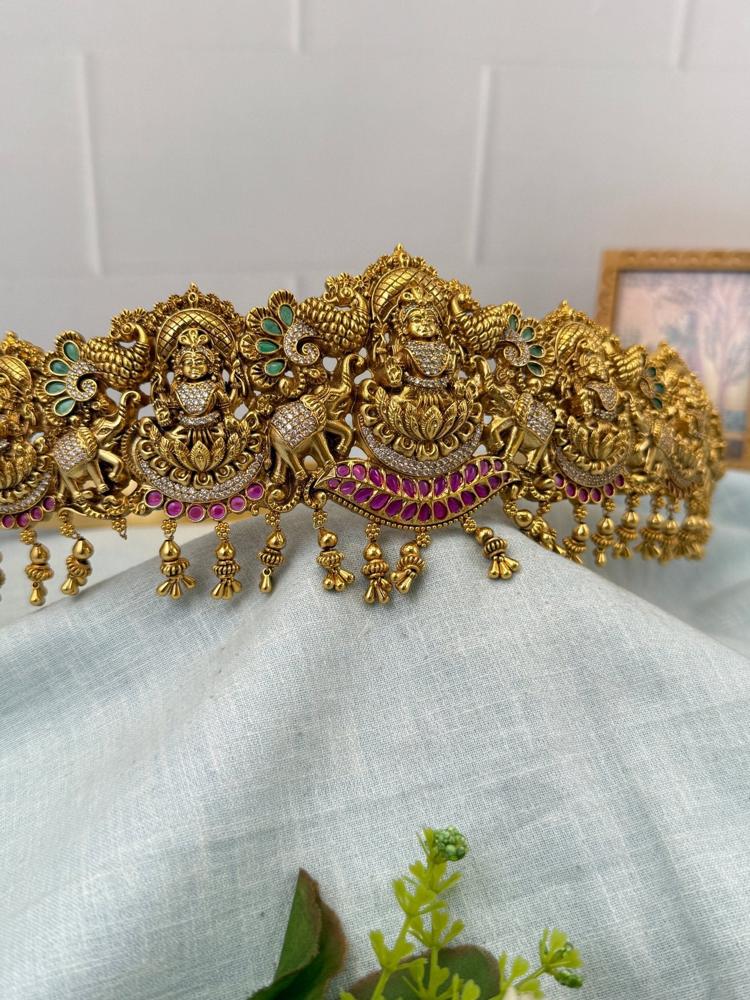 Luxurious Antique Gaja Lakshmi Vaddanam Kamarbandh 7267 - Mahilas