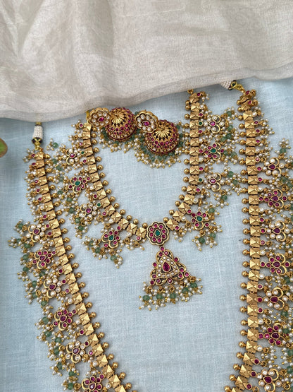 Luxurious Antique Guttapusalu Style Semi Bridal Necklace Set 694 - Mahilas
