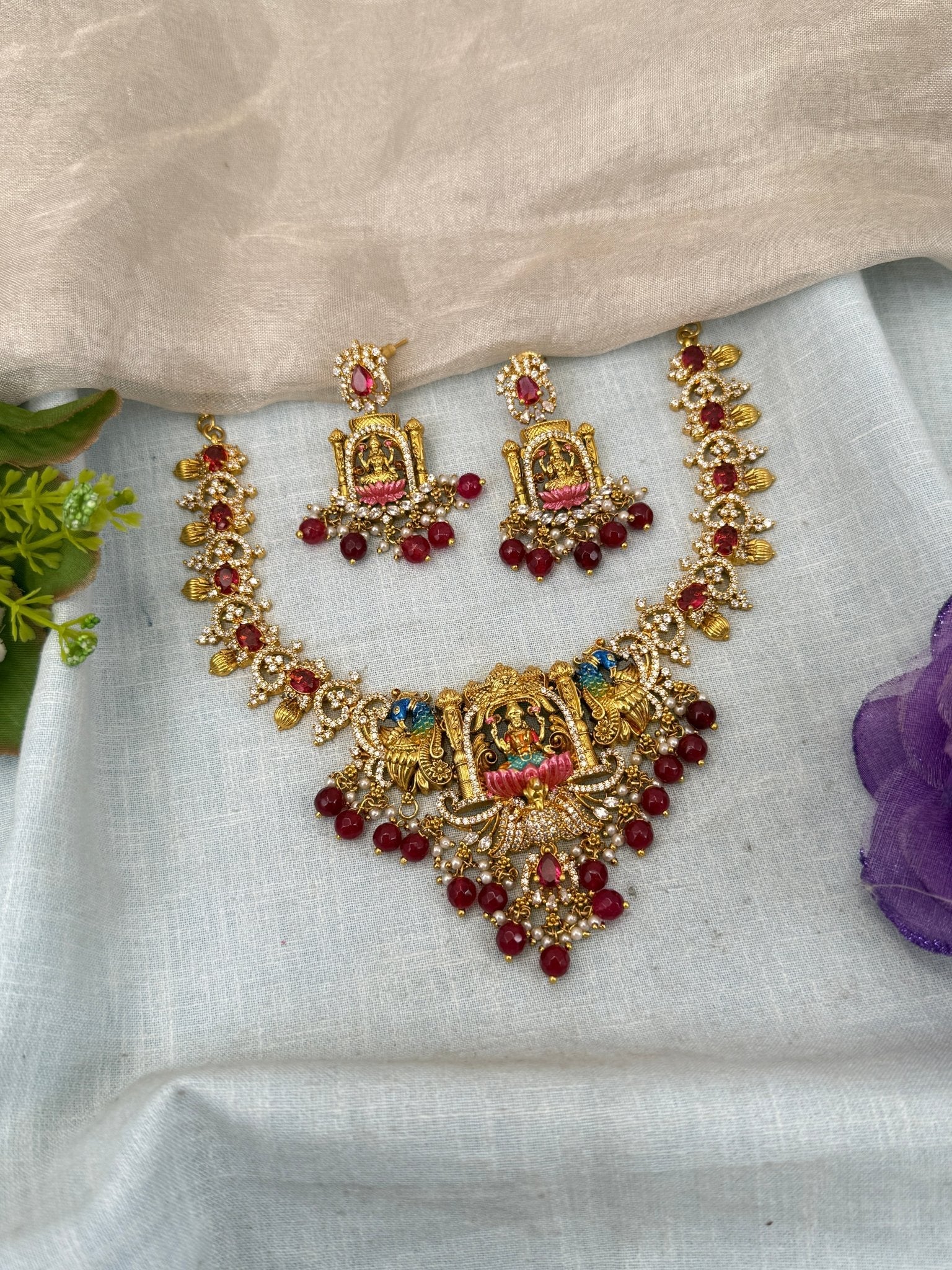 Luxurious Antique Hand Painted Lakshmi Short Necklace Set 0459 - Mahilas