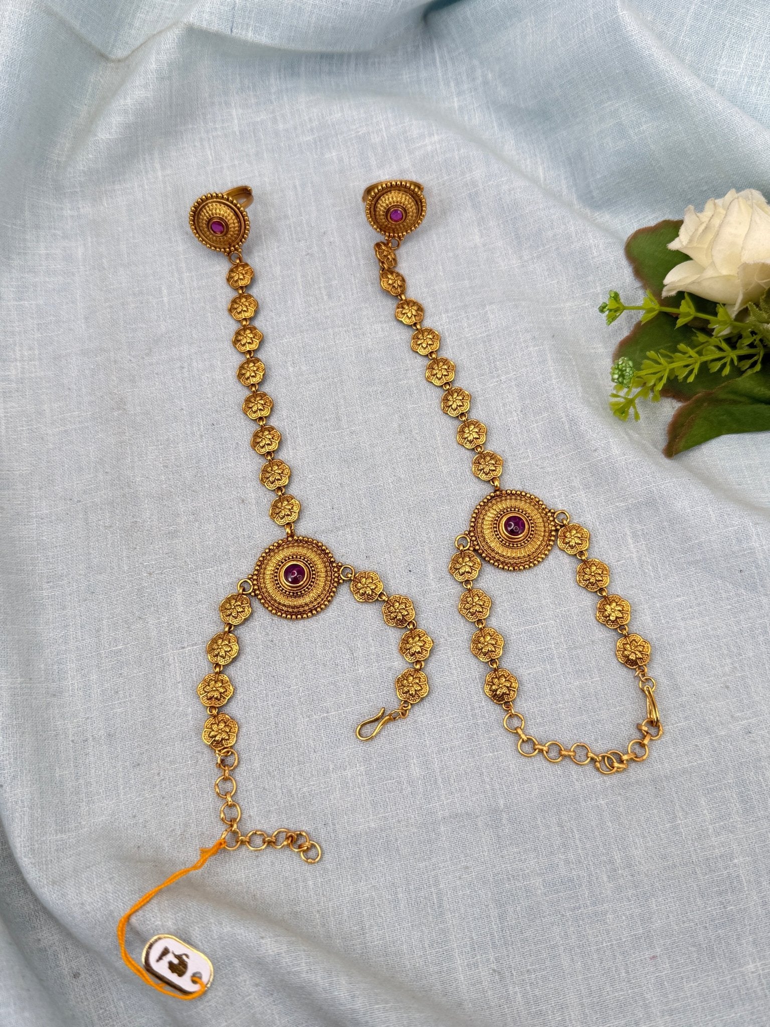 Luxurious Antique Hathpan Hathphool 006 - Mahilas