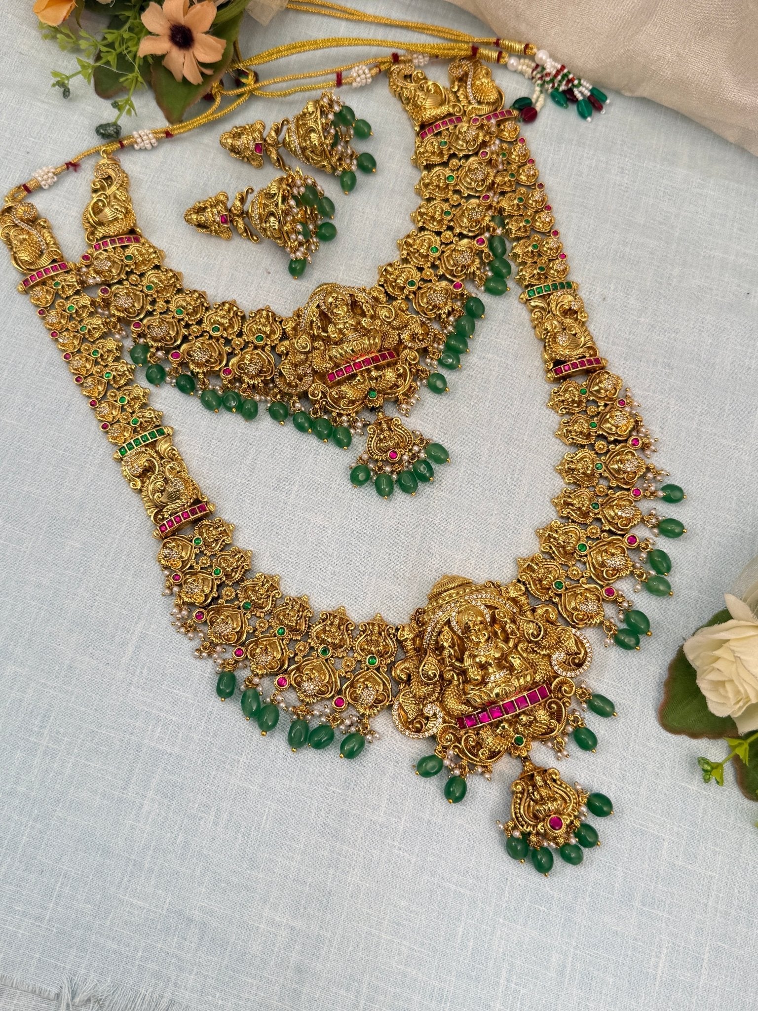 Luxurious Antique Jadau Bridal Necklace Set 821 - Mahilas
