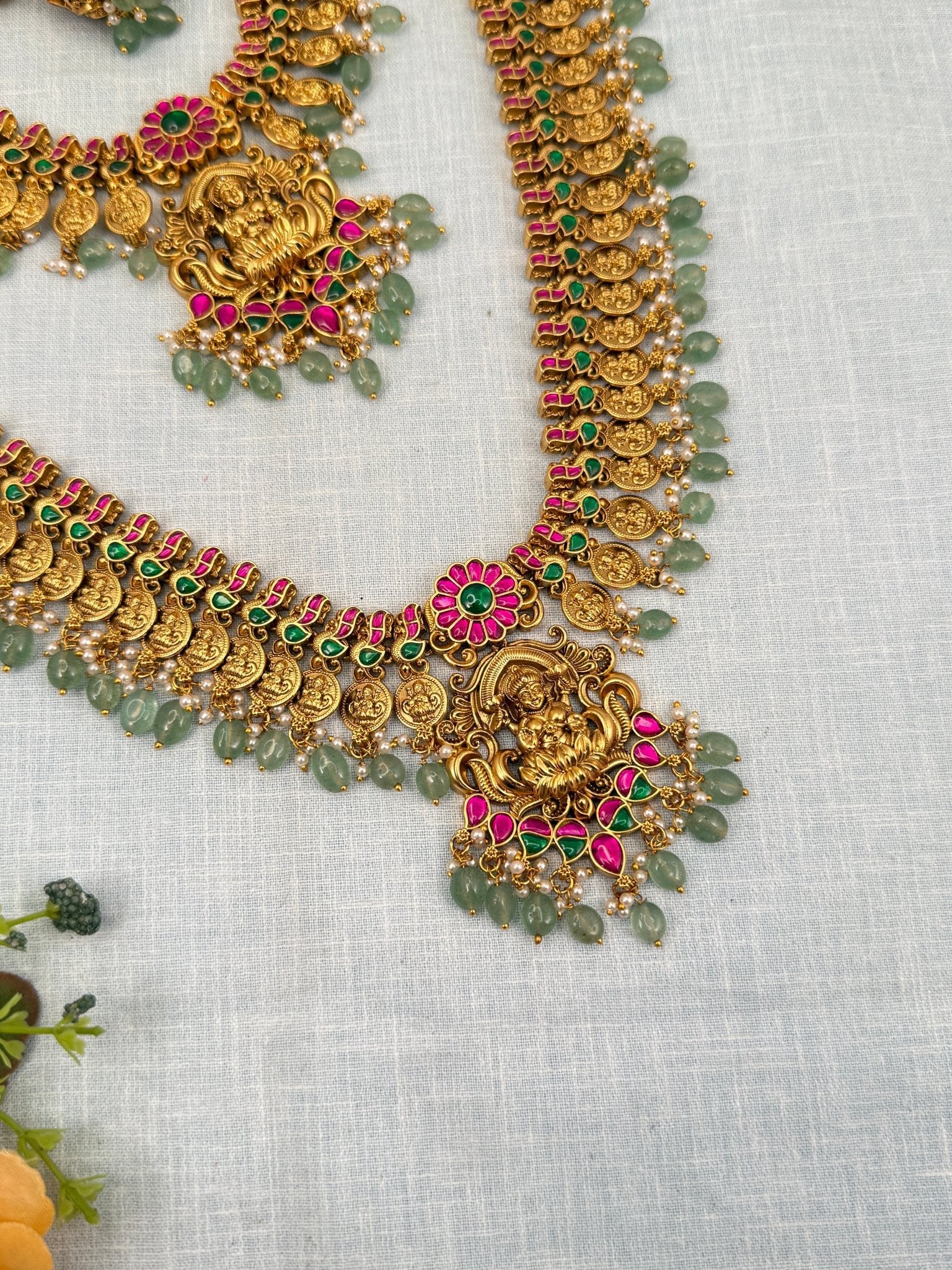 Luxurious Antique Jadau Kaasu Bridal Necklace Set 747 - Mahilas